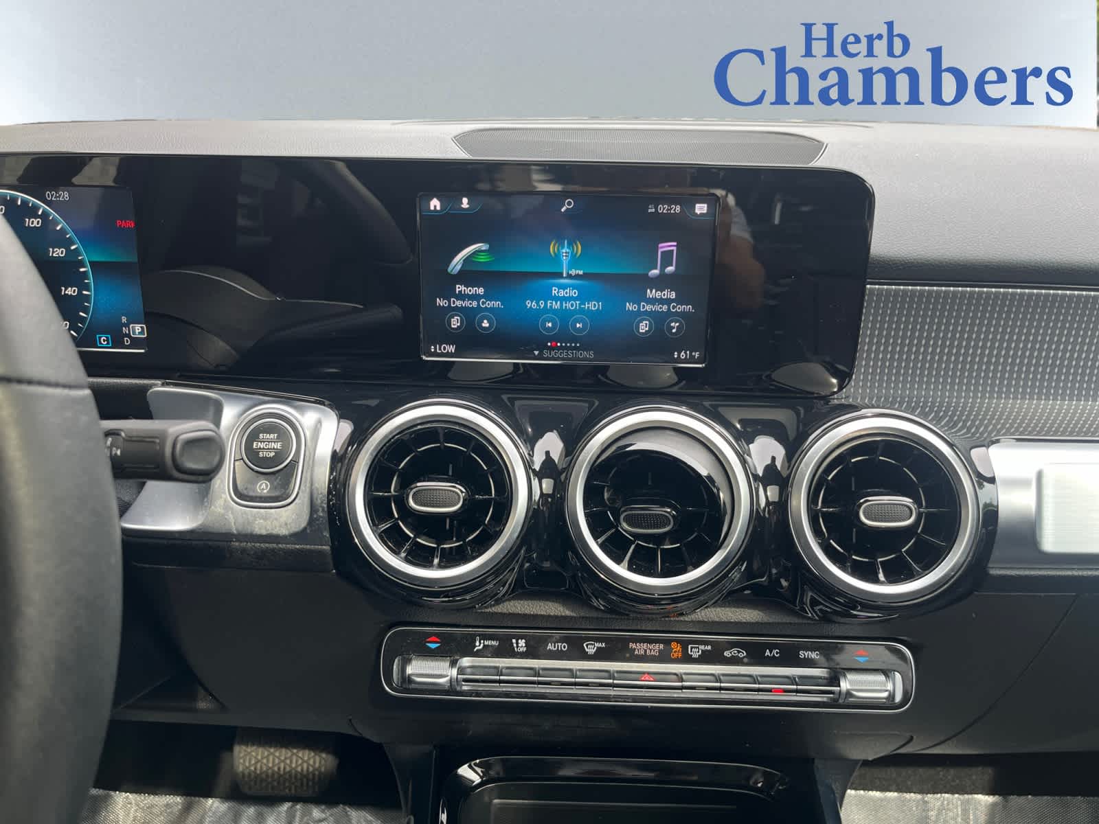 used 2020 Mercedes-Benz GLB 250 car, priced at $26,998