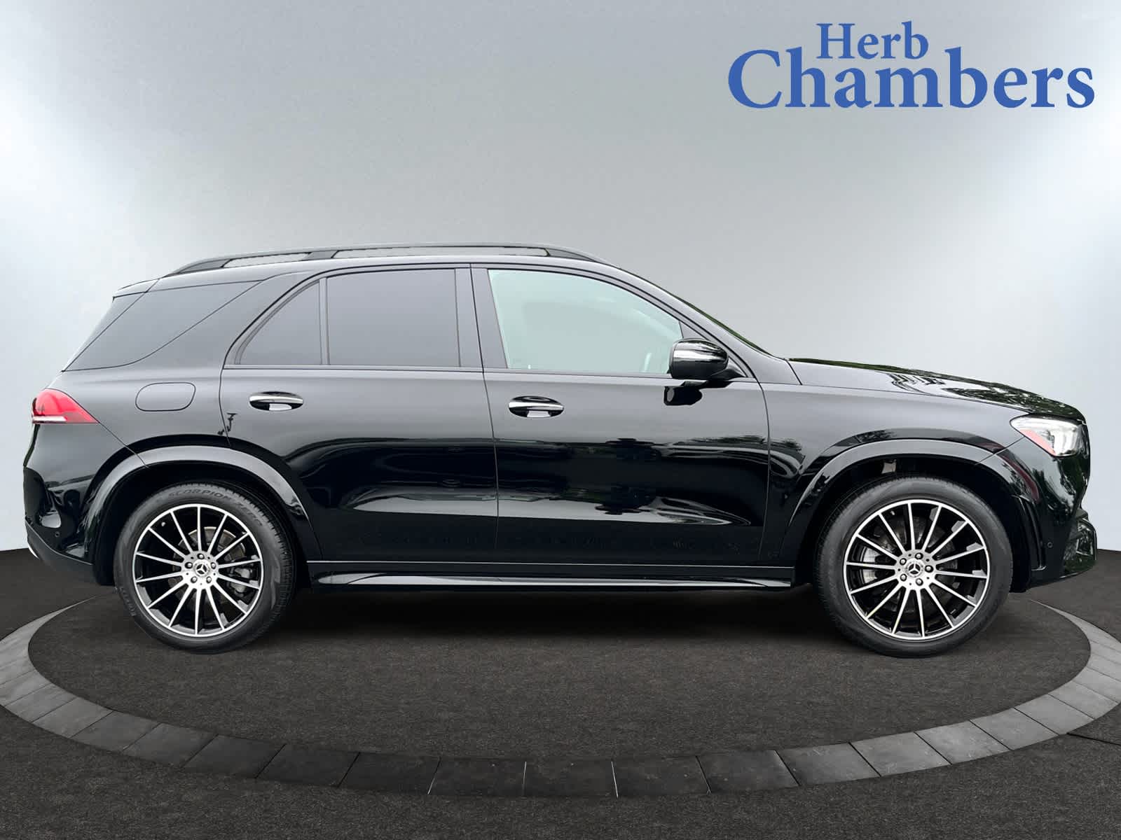 used 2022 Mercedes-Benz GLE 350 car, priced at $51,998