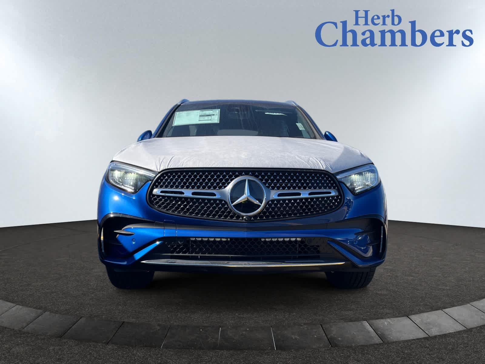 new 2025 Mercedes-Benz GLC 300 car