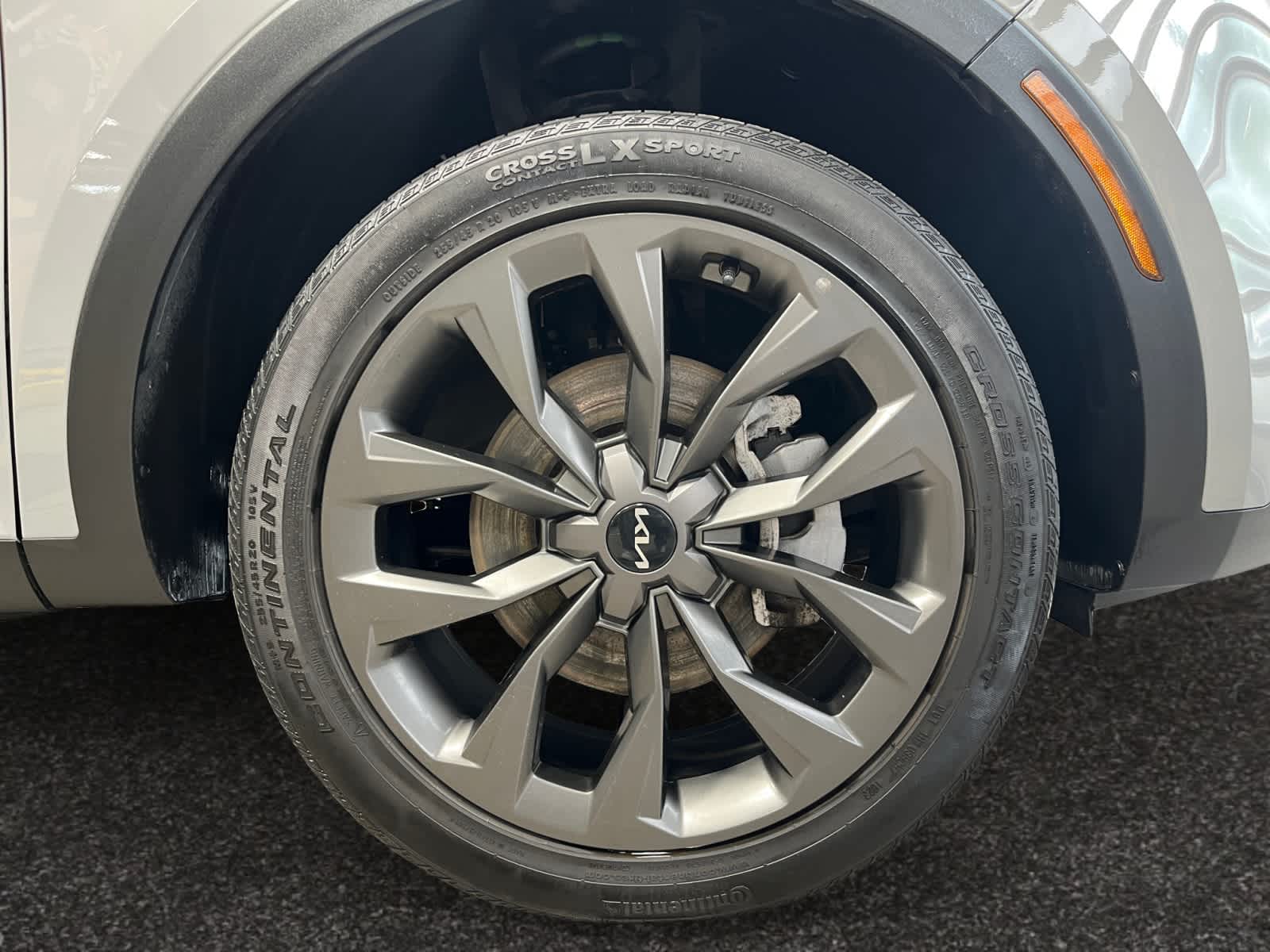 used 2023 Kia Sorento car, priced at $32,999