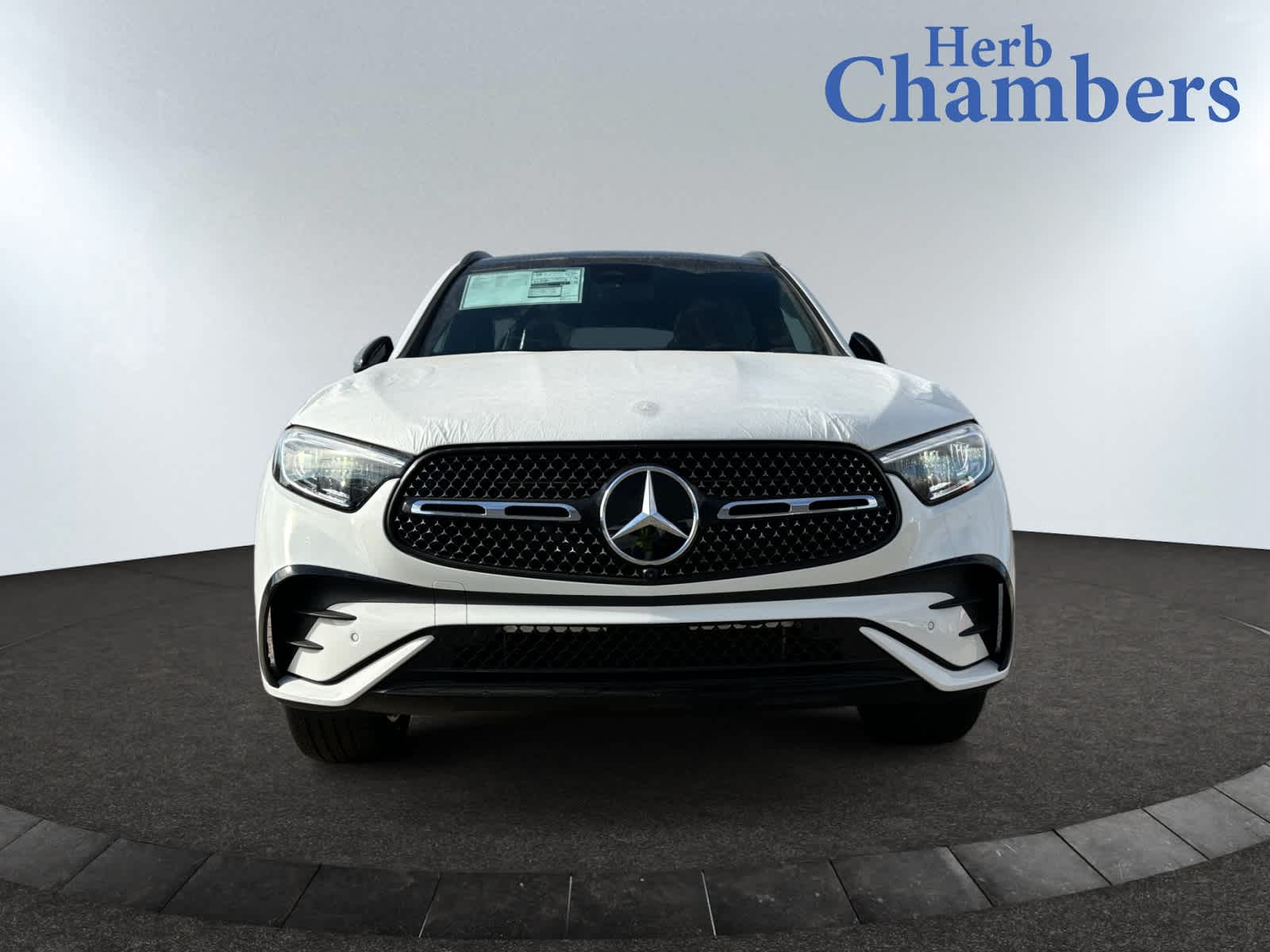 new 2025 Mercedes-Benz GLC 300 car