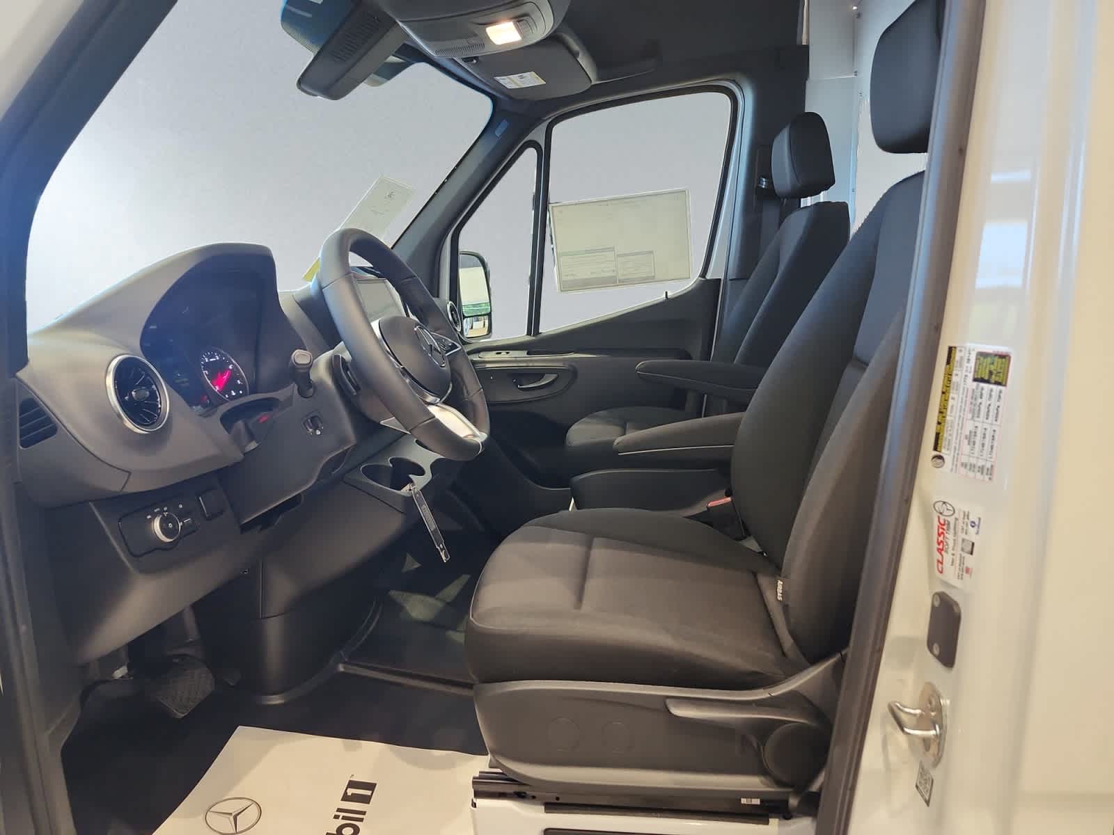 new 2025 Mercedes-Benz Sprinter car