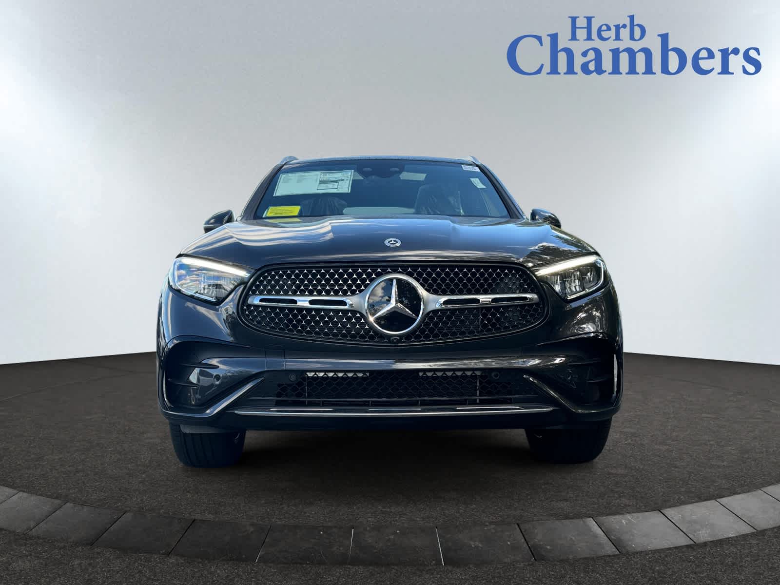 new 2025 Mercedes-Benz GLC 300 car