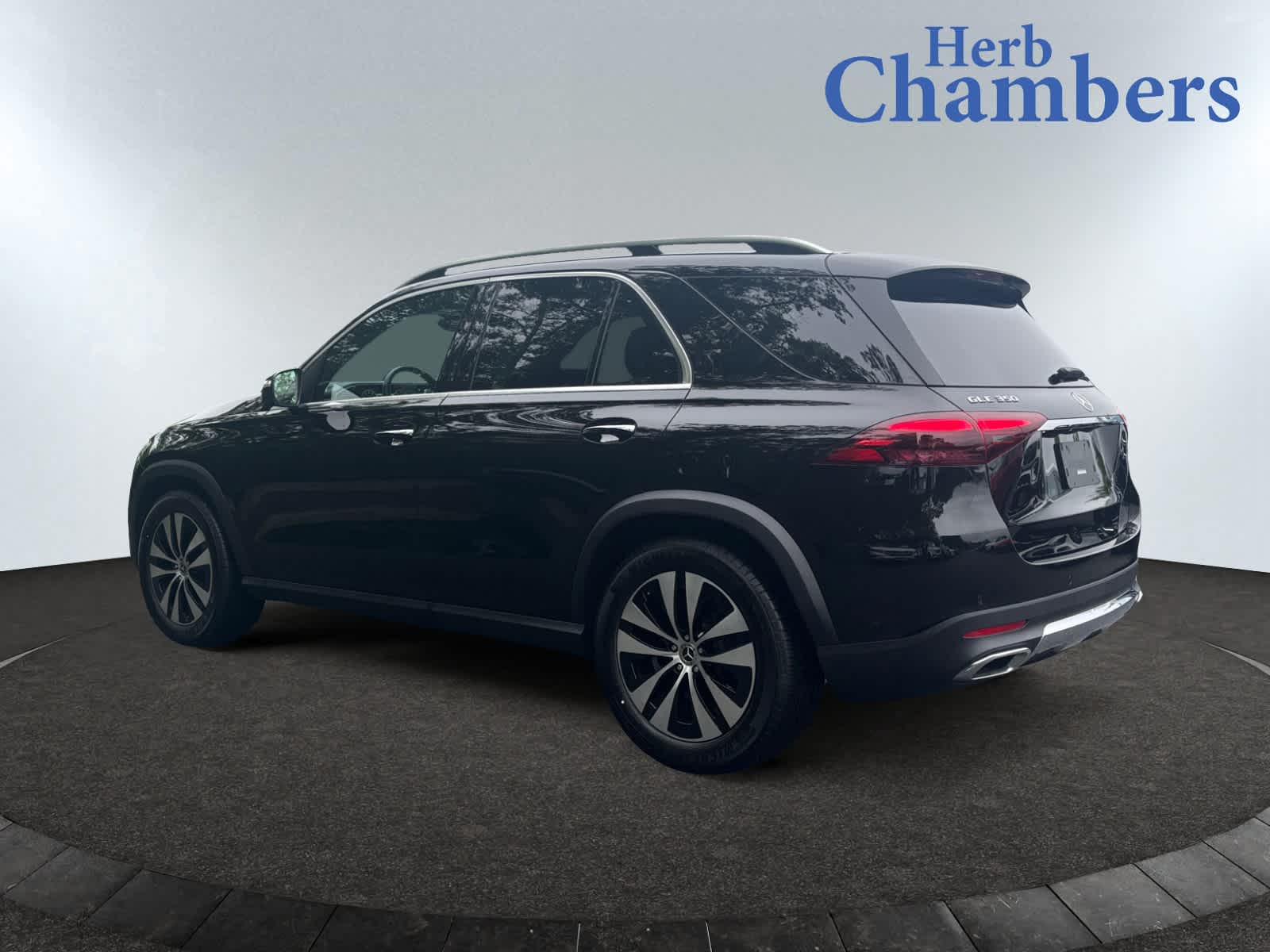 used 2025 Mercedes-Benz GLE 350 car, priced at $58,998
