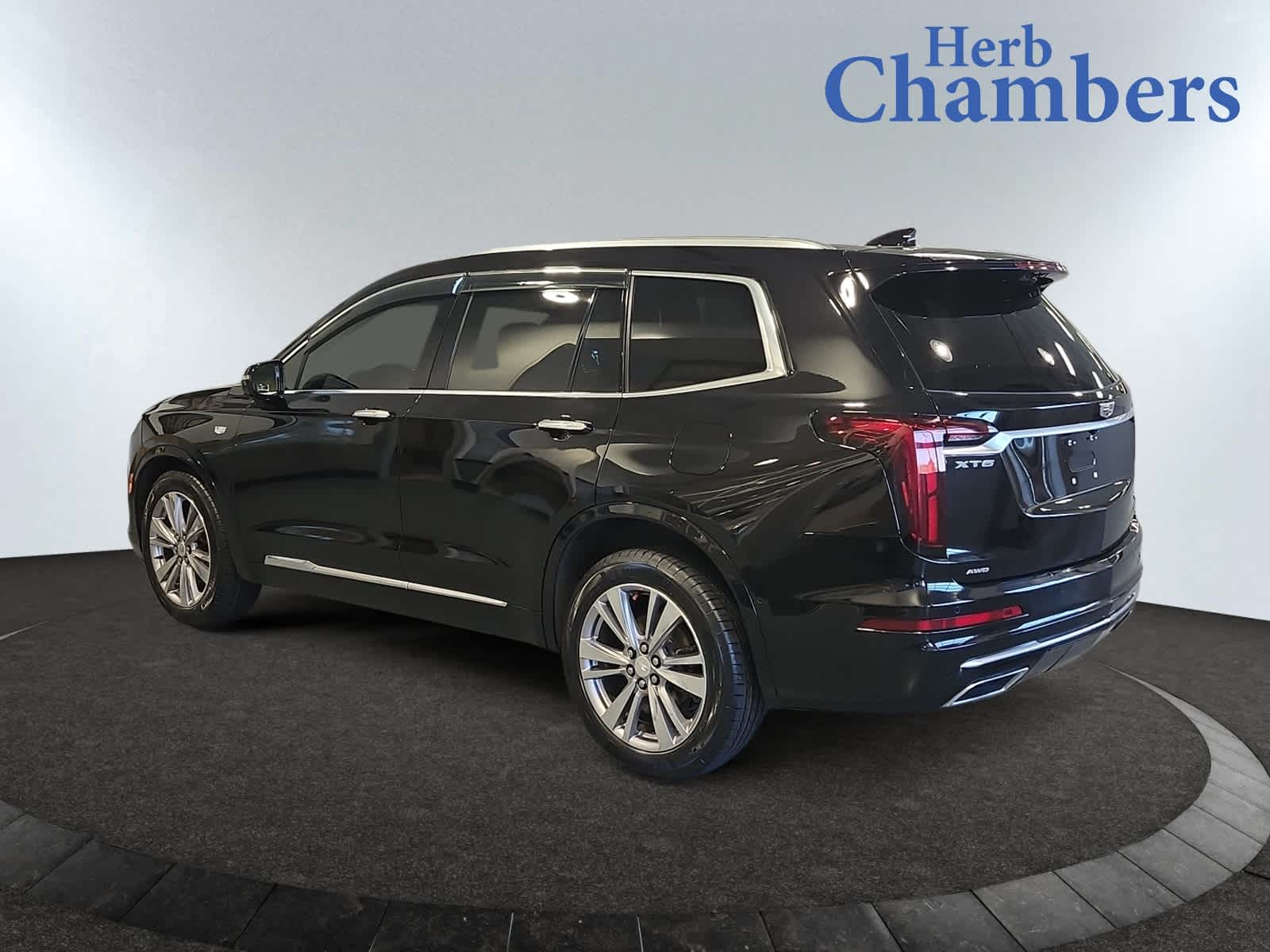 used 2023 Cadillac XT6 car, priced at $35,497