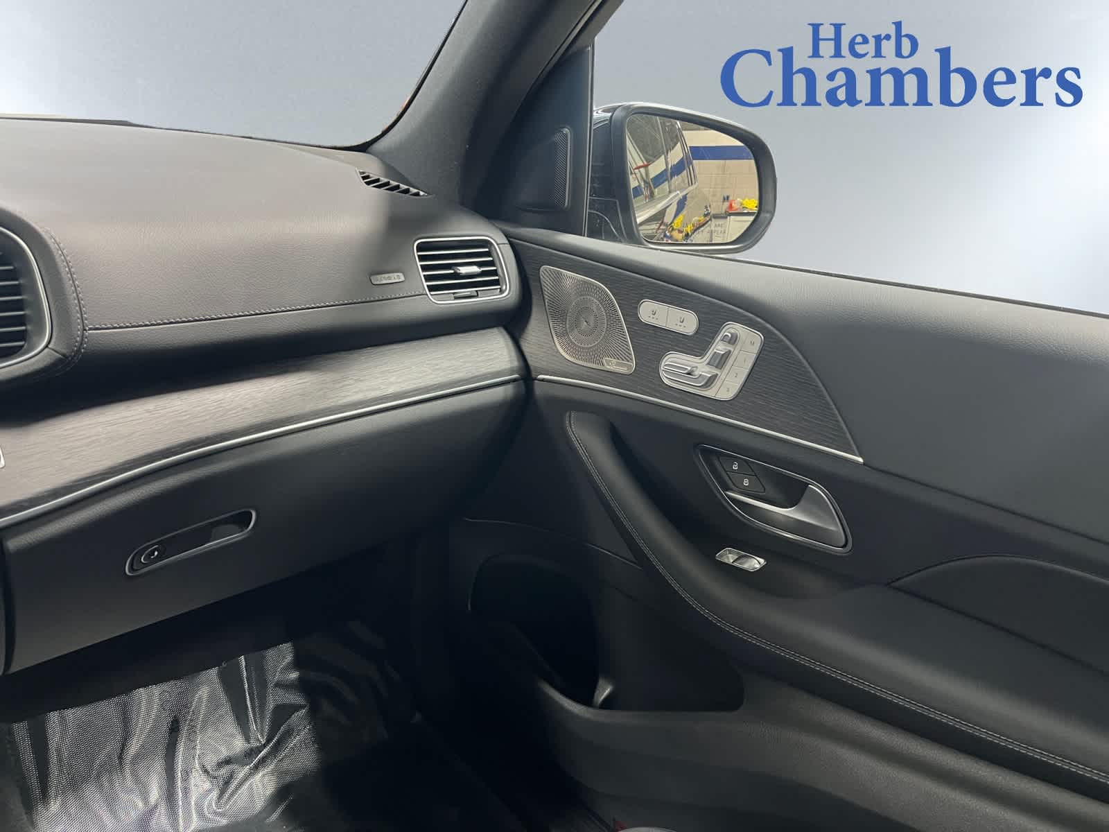 used 2025 Mercedes-Benz GLS 450 car, priced at $79,998