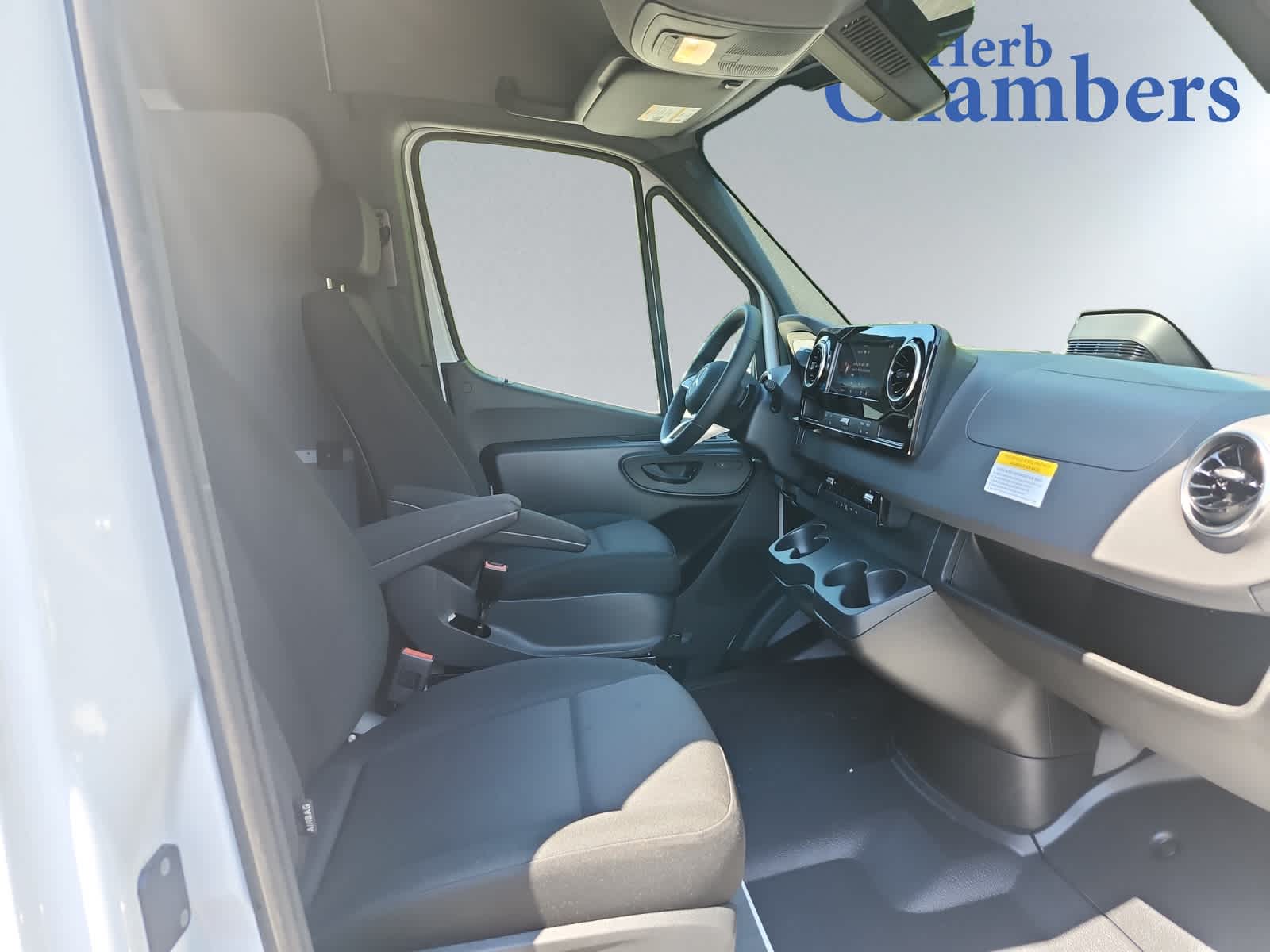 new 2025 Mercedes-Benz Sprinter car