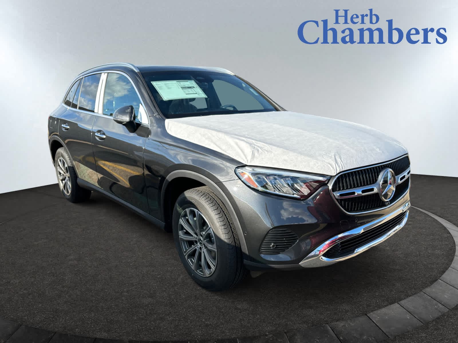 new 2025 Mercedes-Benz GLC 300 car