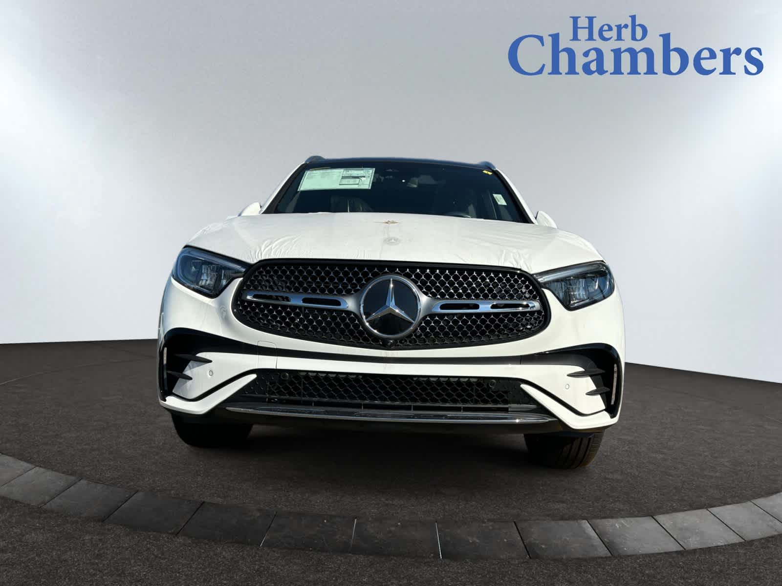 new 2025 Mercedes-Benz GLC 300 car