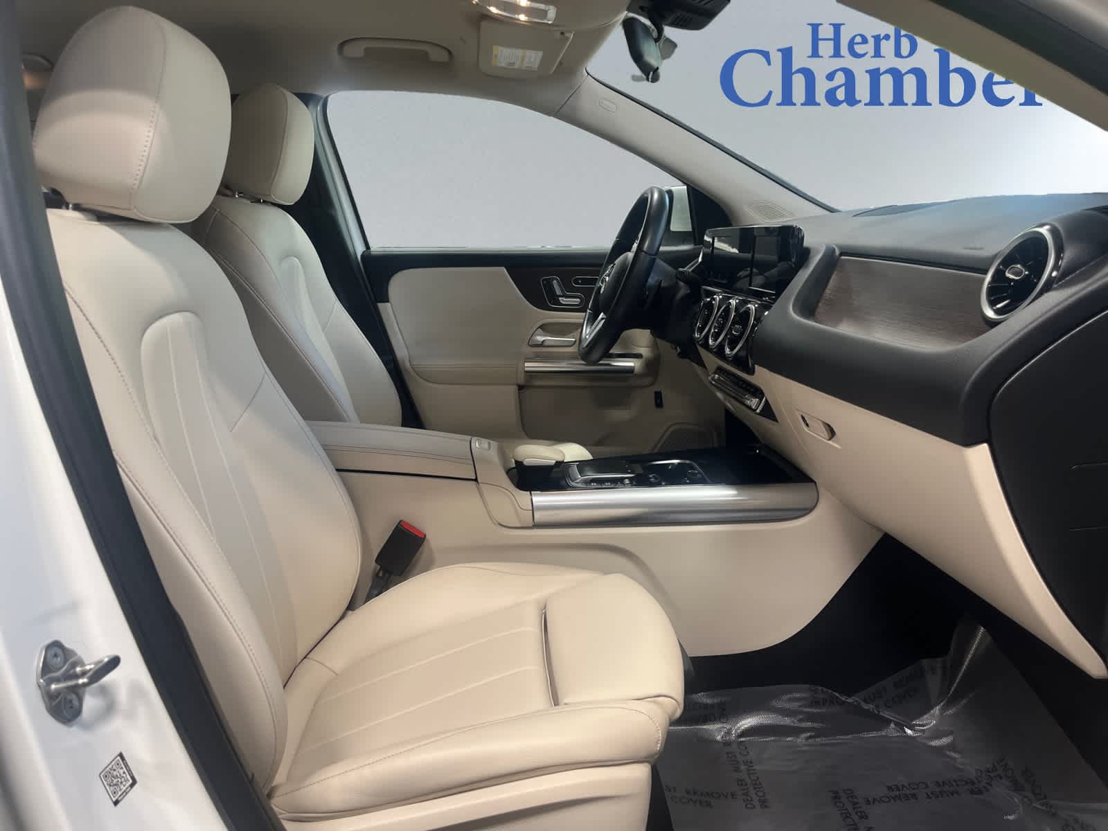 used 2021 Mercedes-Benz GLA 250 car, priced at $25,998