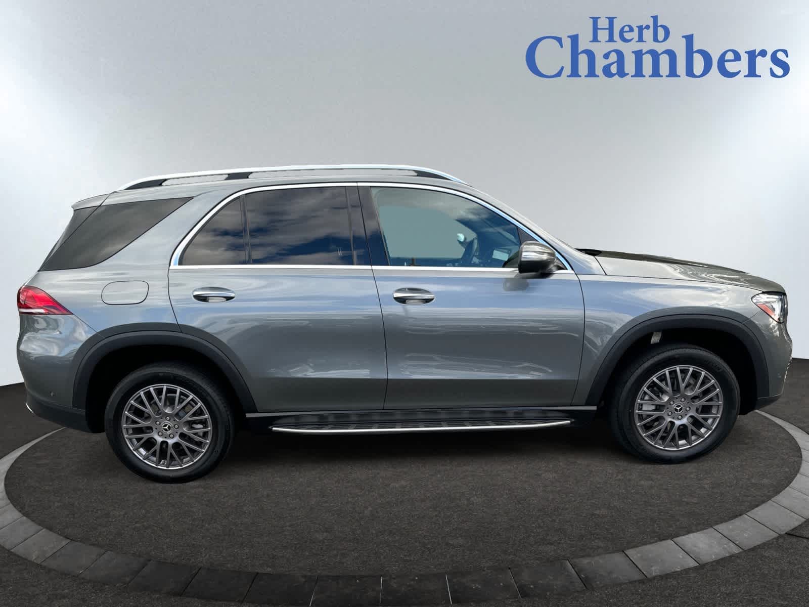 used 2022 Mercedes-Benz GLE 350 car, priced at $49,998