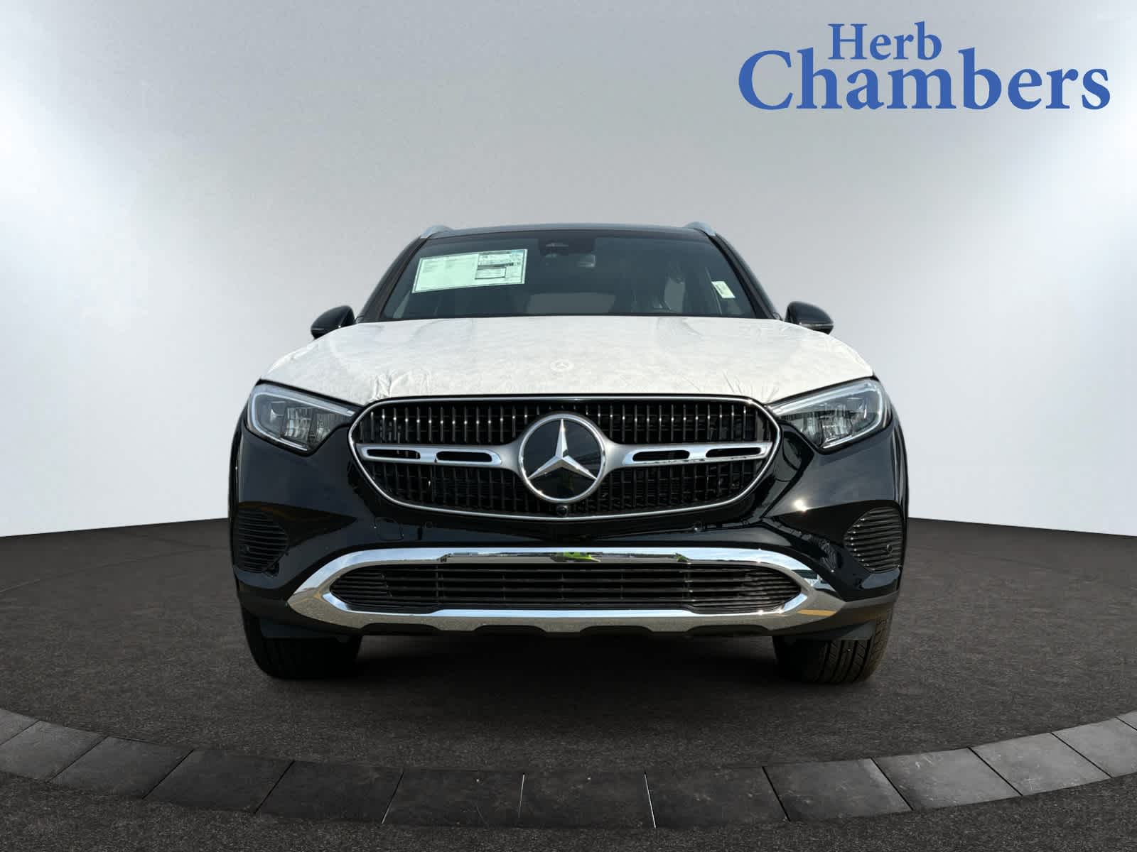 new 2025 Mercedes-Benz GLC 300 car