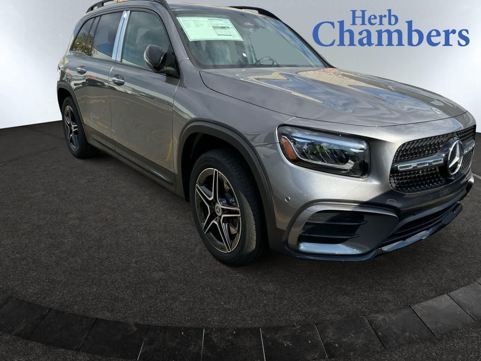 new 2025 Mercedes-Benz GLB 250 car