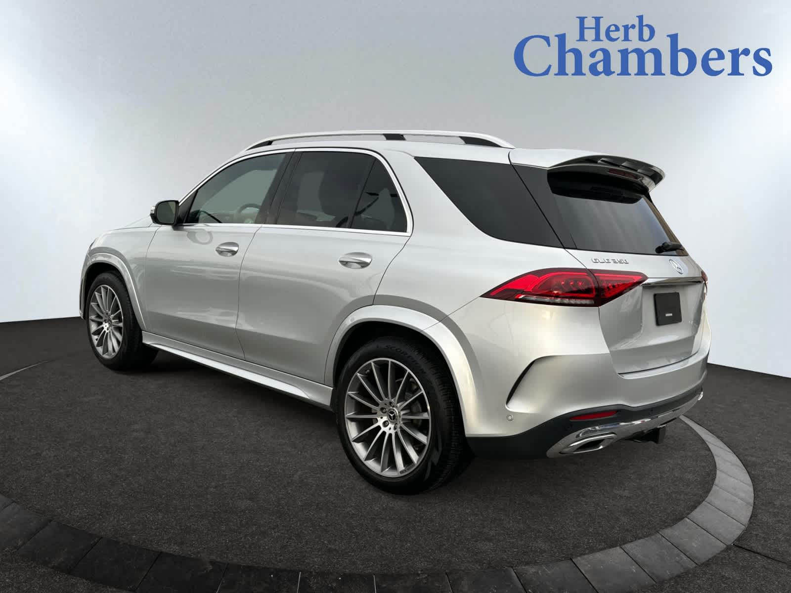 used 2021 Mercedes-Benz GLE 350 car, priced at $46,998