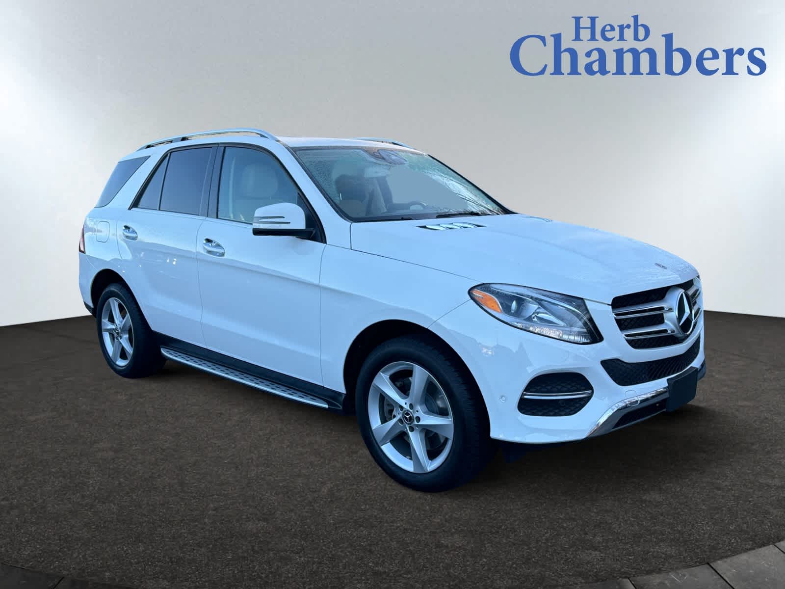 used 2019 Mercedes-Benz GLE 400 car, priced at $35,499