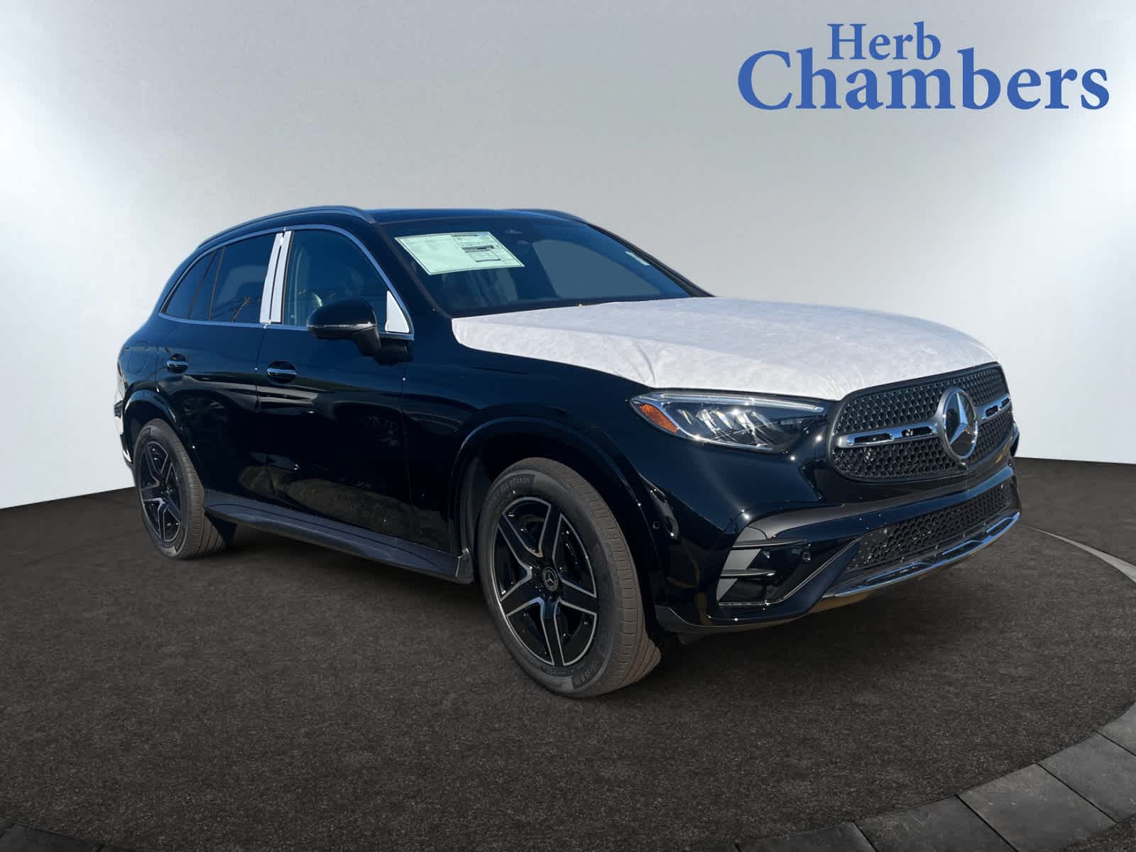 new 2025 Mercedes-Benz GLC 300 car