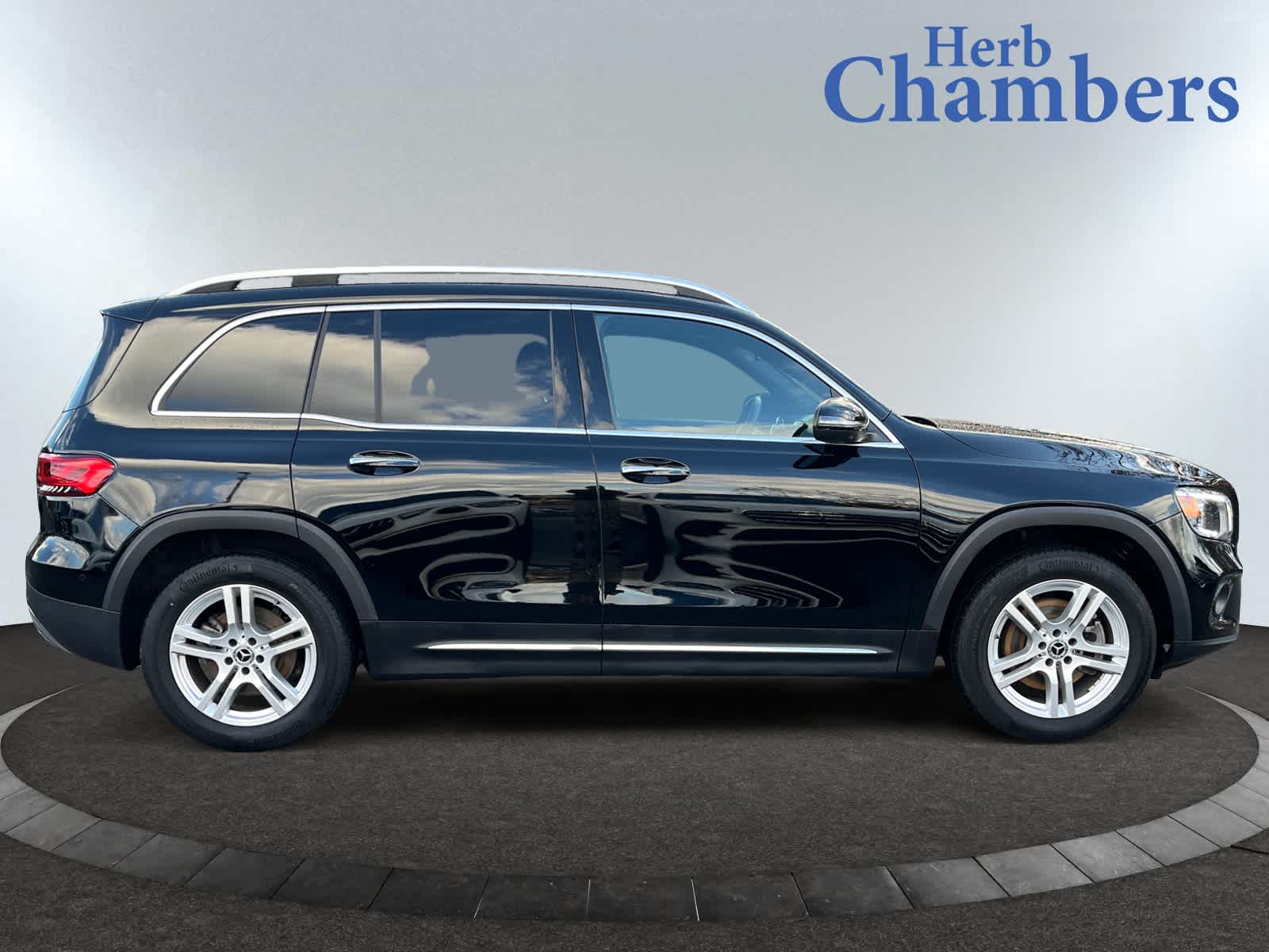 used 2021 Mercedes-Benz GLB 250 car, priced at $32,998