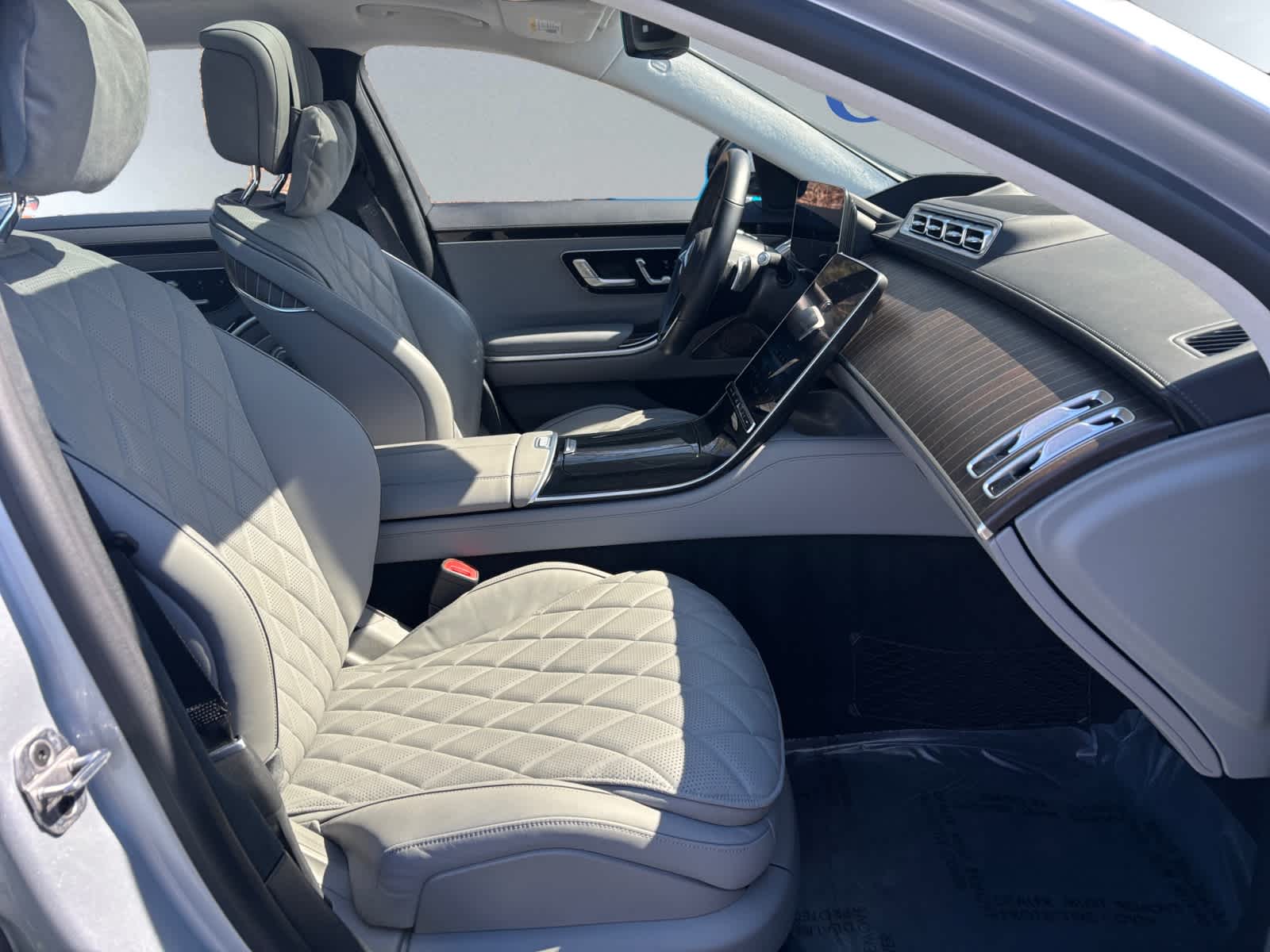 used 2022 Mercedes-Benz S-Class car, priced at $87,998