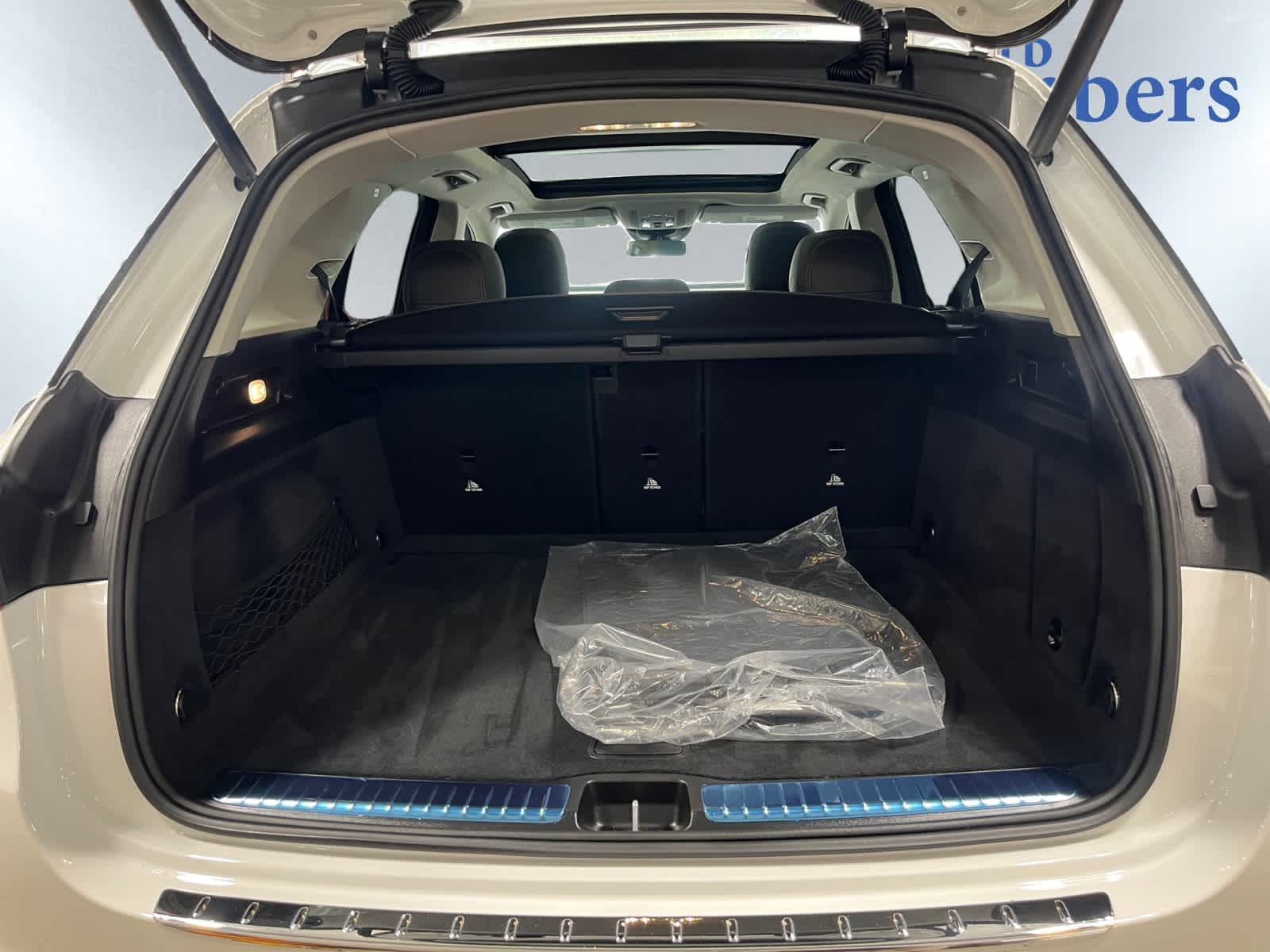used 2025 Mercedes-Benz GLE 350 car, priced at $57,998