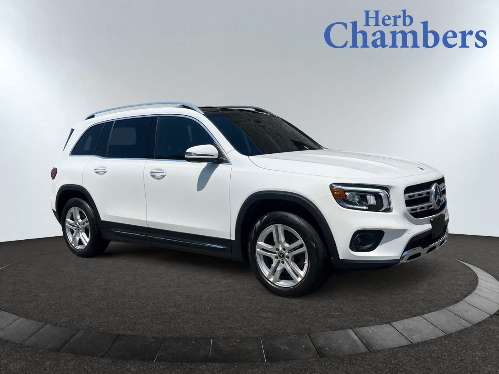 used 2022 Mercedes-Benz GLB 250 car, priced at $32,498