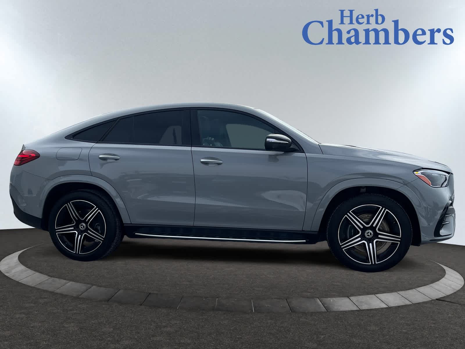 used 2025 Mercedes-Benz GLE 450 car, priced at $78,998