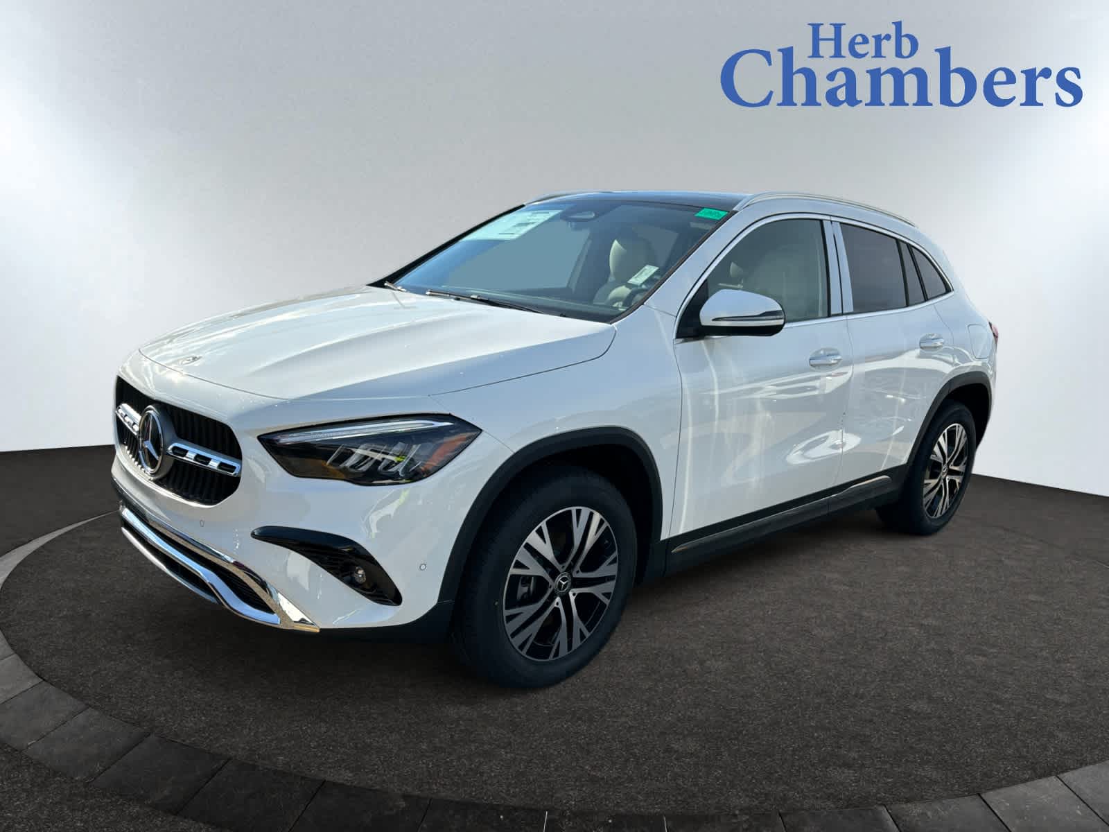 new 2025 Mercedes-Benz GLA 250 car