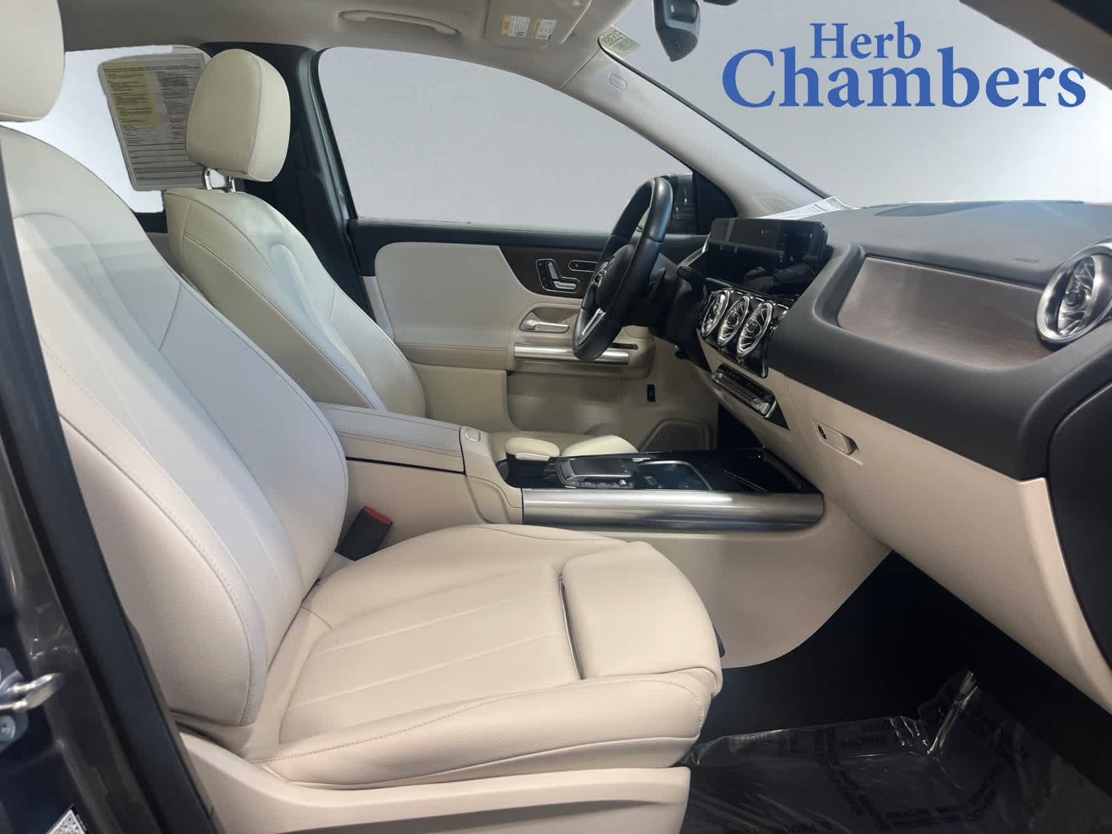 used 2023 Mercedes-Benz GLA 250 car, priced at $31,798
