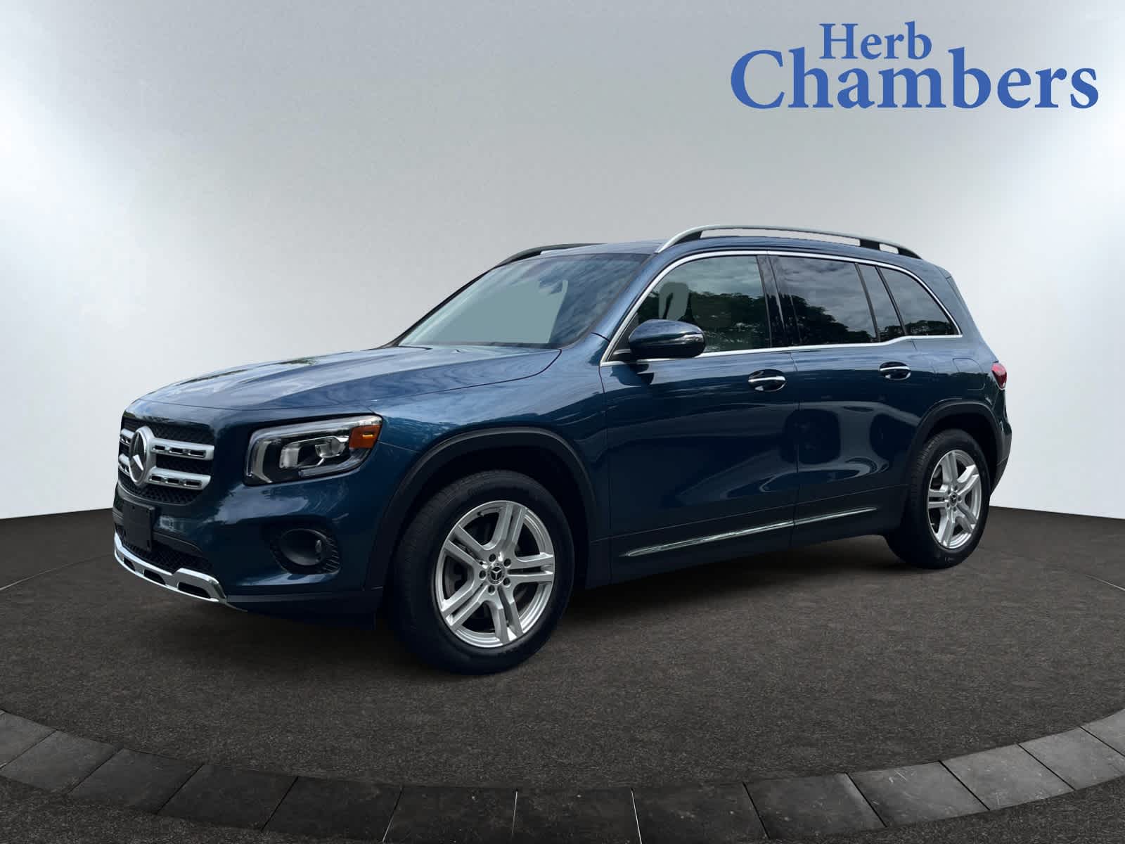 used 2021 Mercedes-Benz GLB 250 car, priced at $29,998