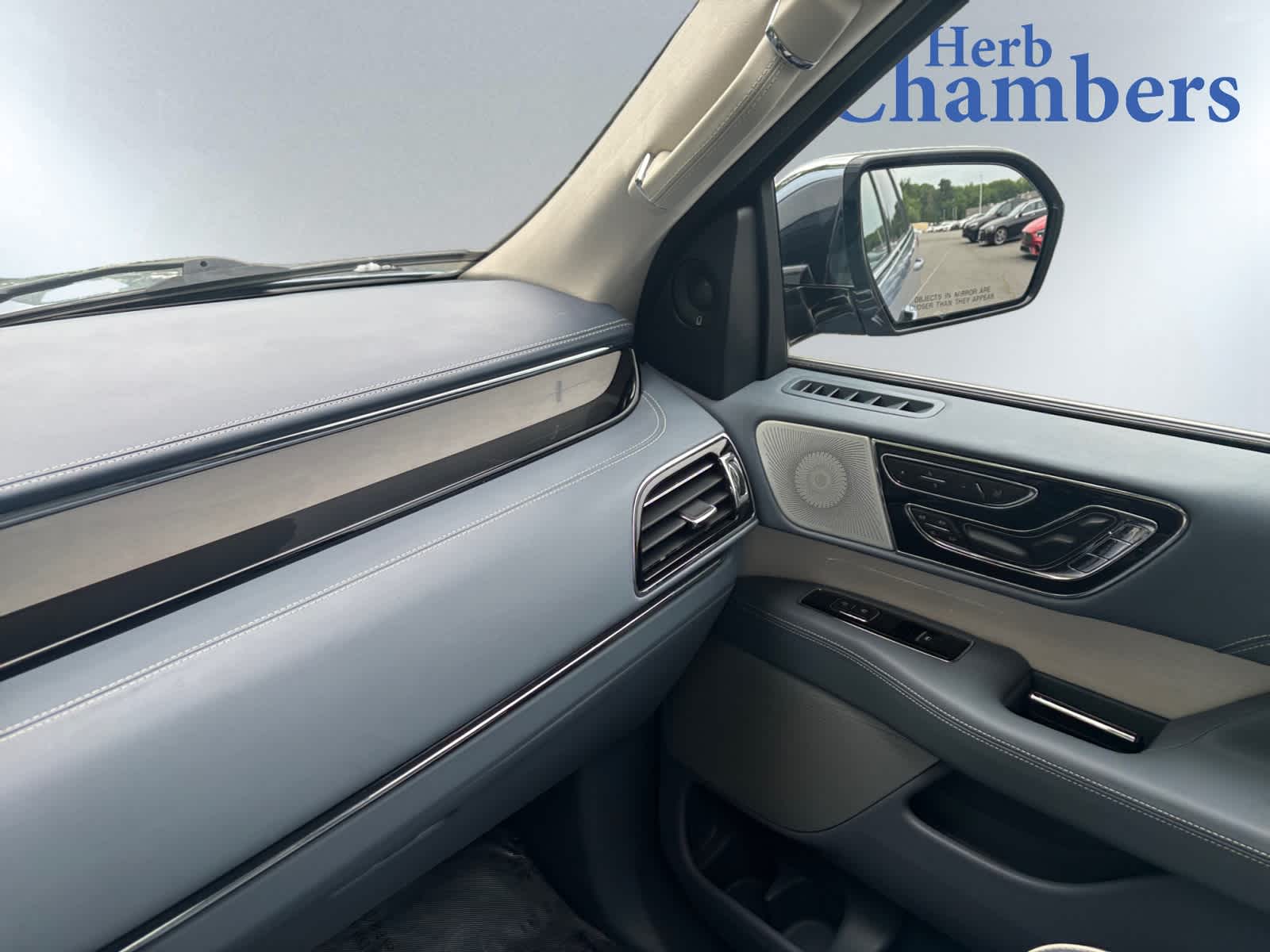 used 2021 Lincoln Navigator car, priced at $56,999