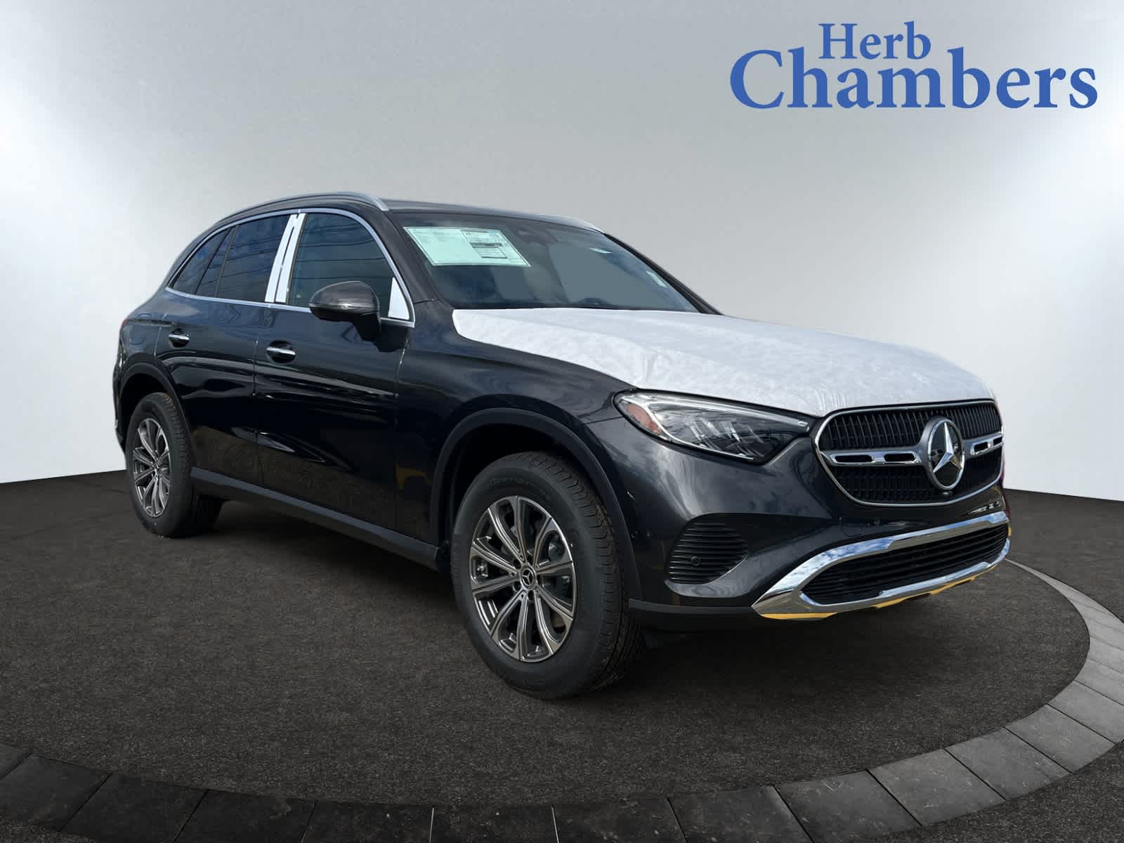 new 2025 Mercedes-Benz GLC 300 car