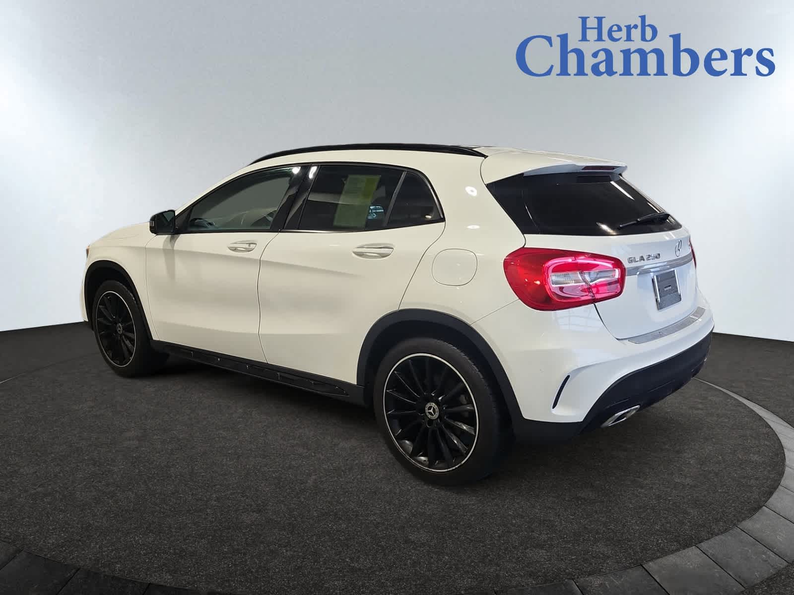 used 2018 Mercedes-Benz GLA 250 car, priced at $18,897