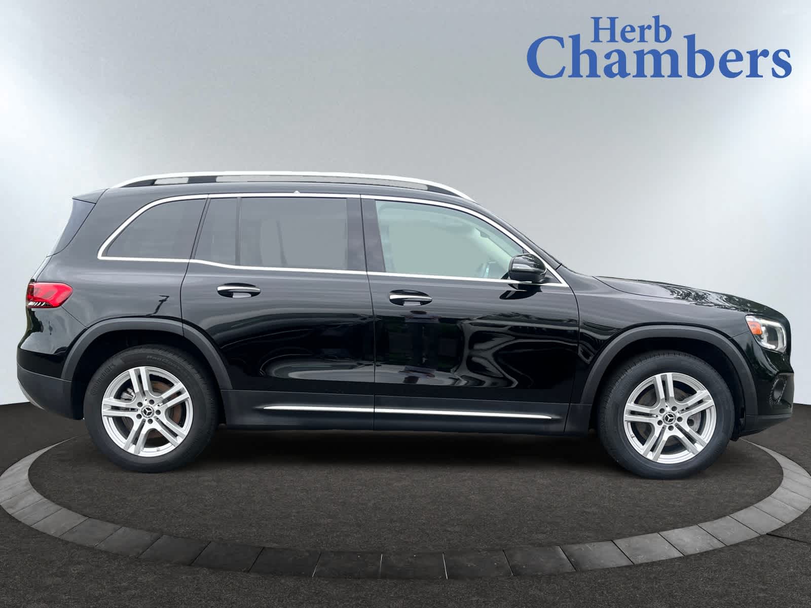 used 2021 Mercedes-Benz GLB 250 car, priced at $29,998