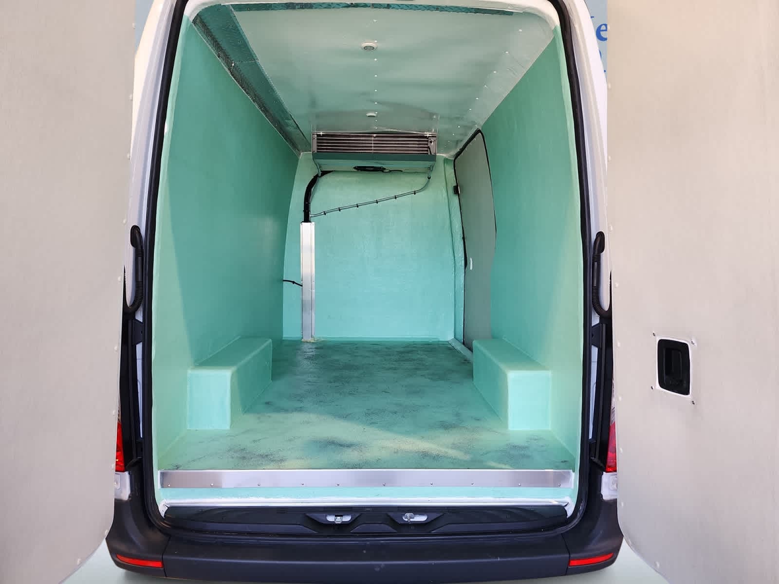new 2025 Mercedes-Benz Sprinter car