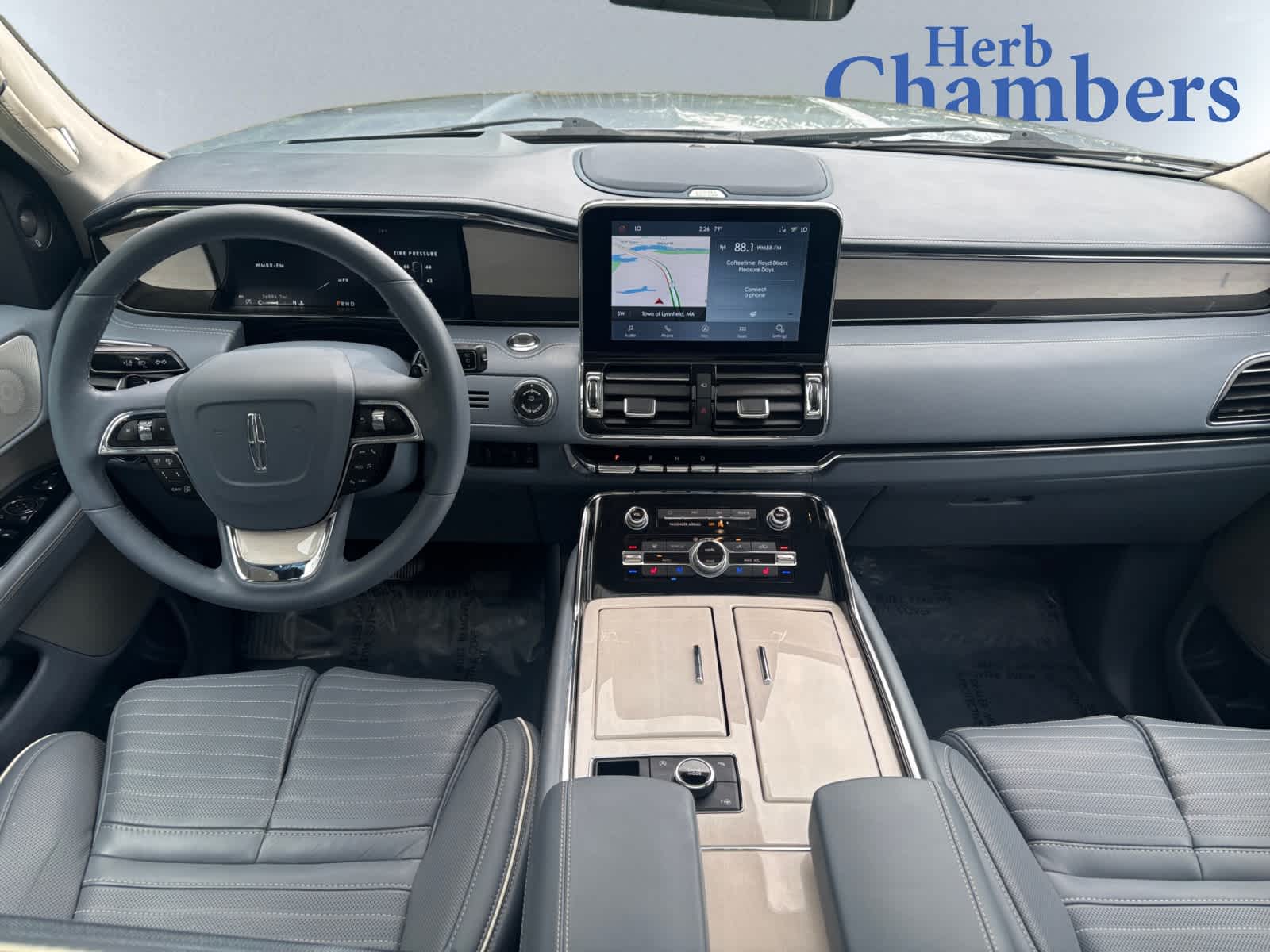 used 2021 Lincoln Navigator car, priced at $56,999