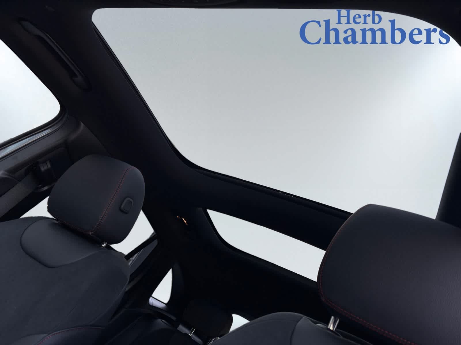 used 2025 Mercedes-Benz GLA 250 car, priced at $45,998
