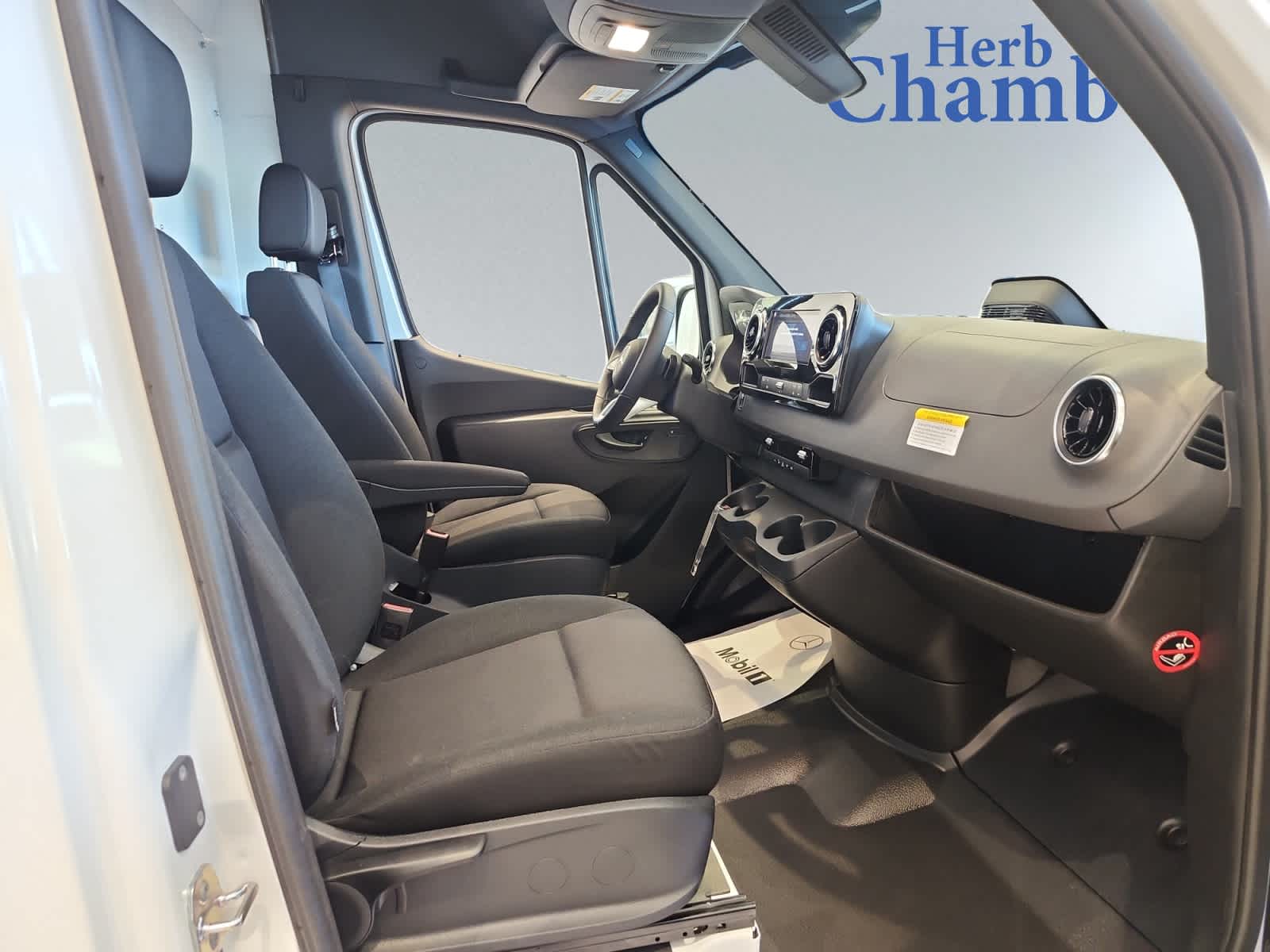 new 2025 Mercedes-Benz Sprinter car