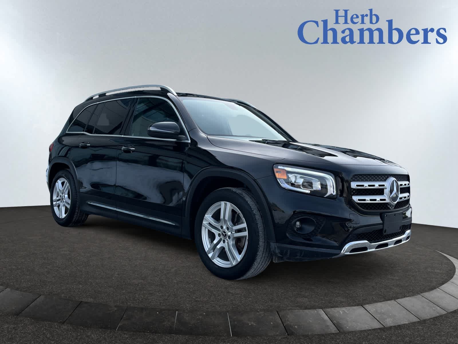 used 2022 Mercedes-Benz GLB 250 car, priced at $32,998