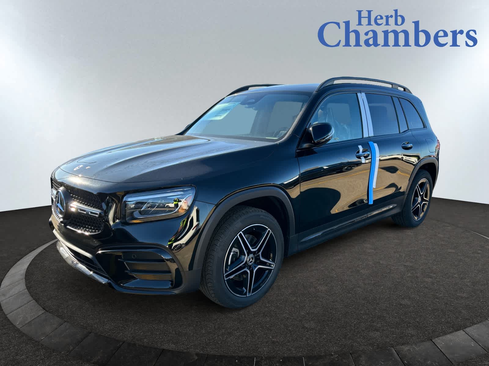 new 2025 Mercedes-Benz GLB 250 car