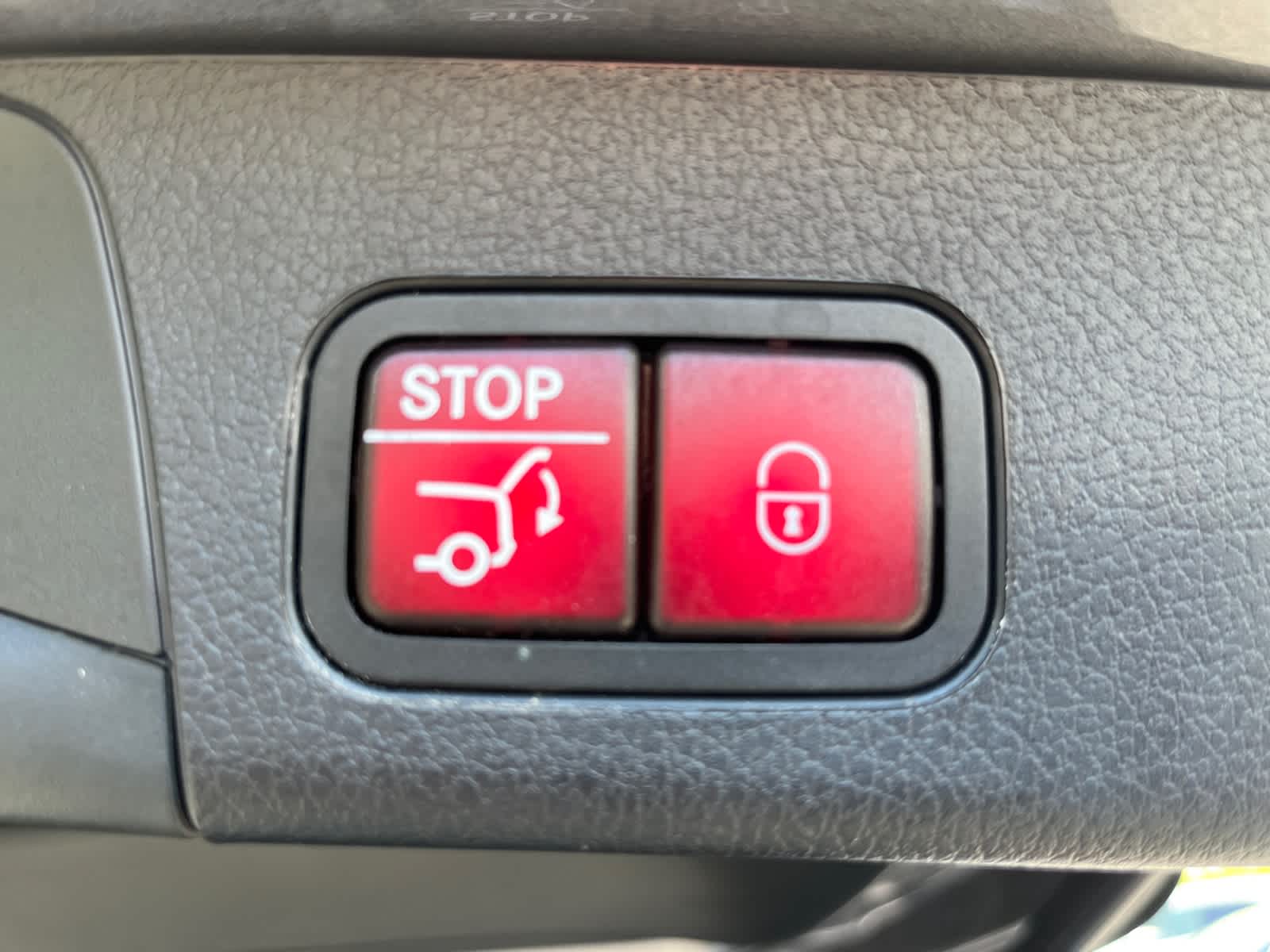 used 2025 Mercedes-Benz GLB 250 car, priced at $43,898