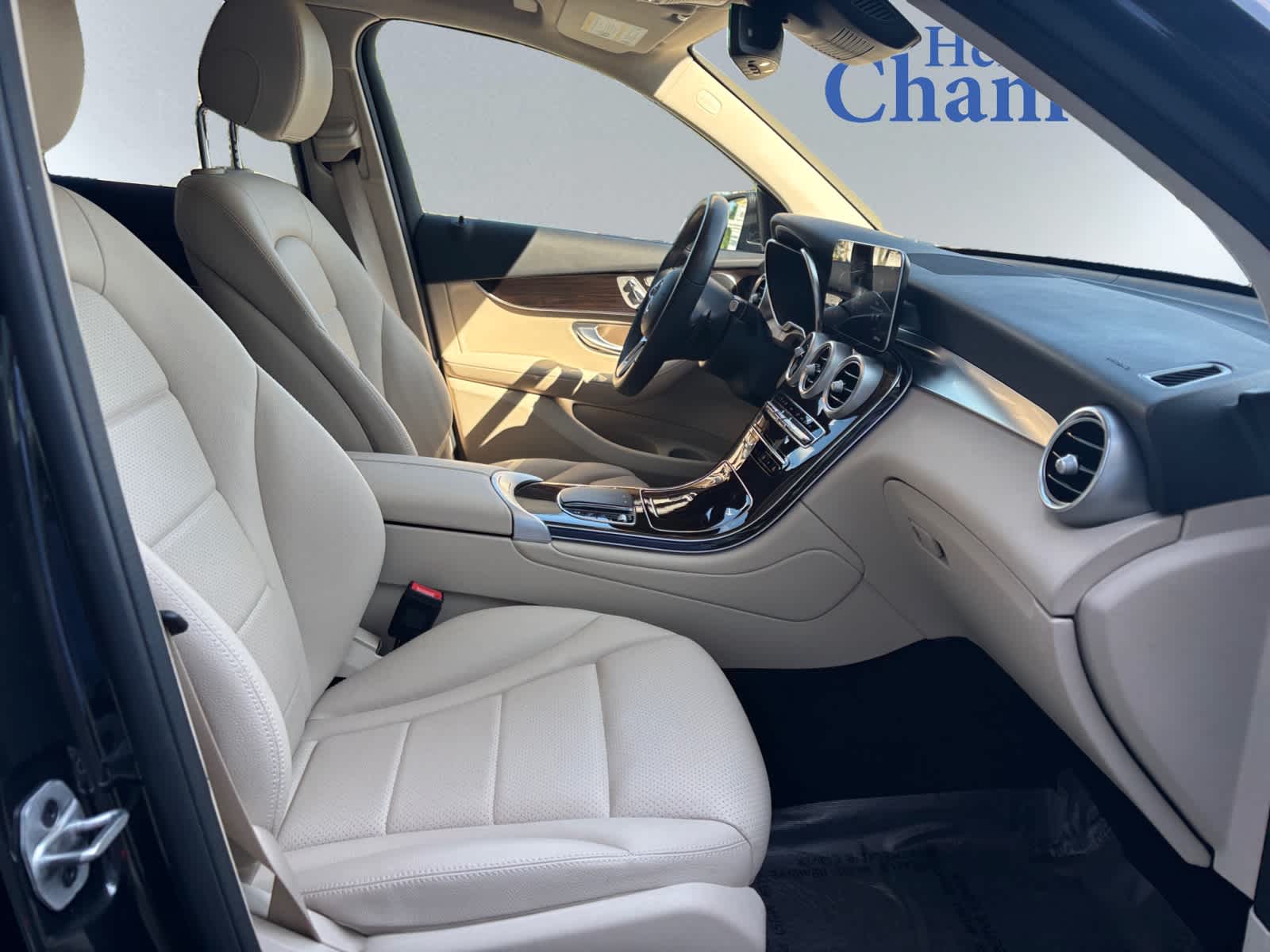 used 2022 Mercedes-Benz GLC 300 car, priced at $35,998