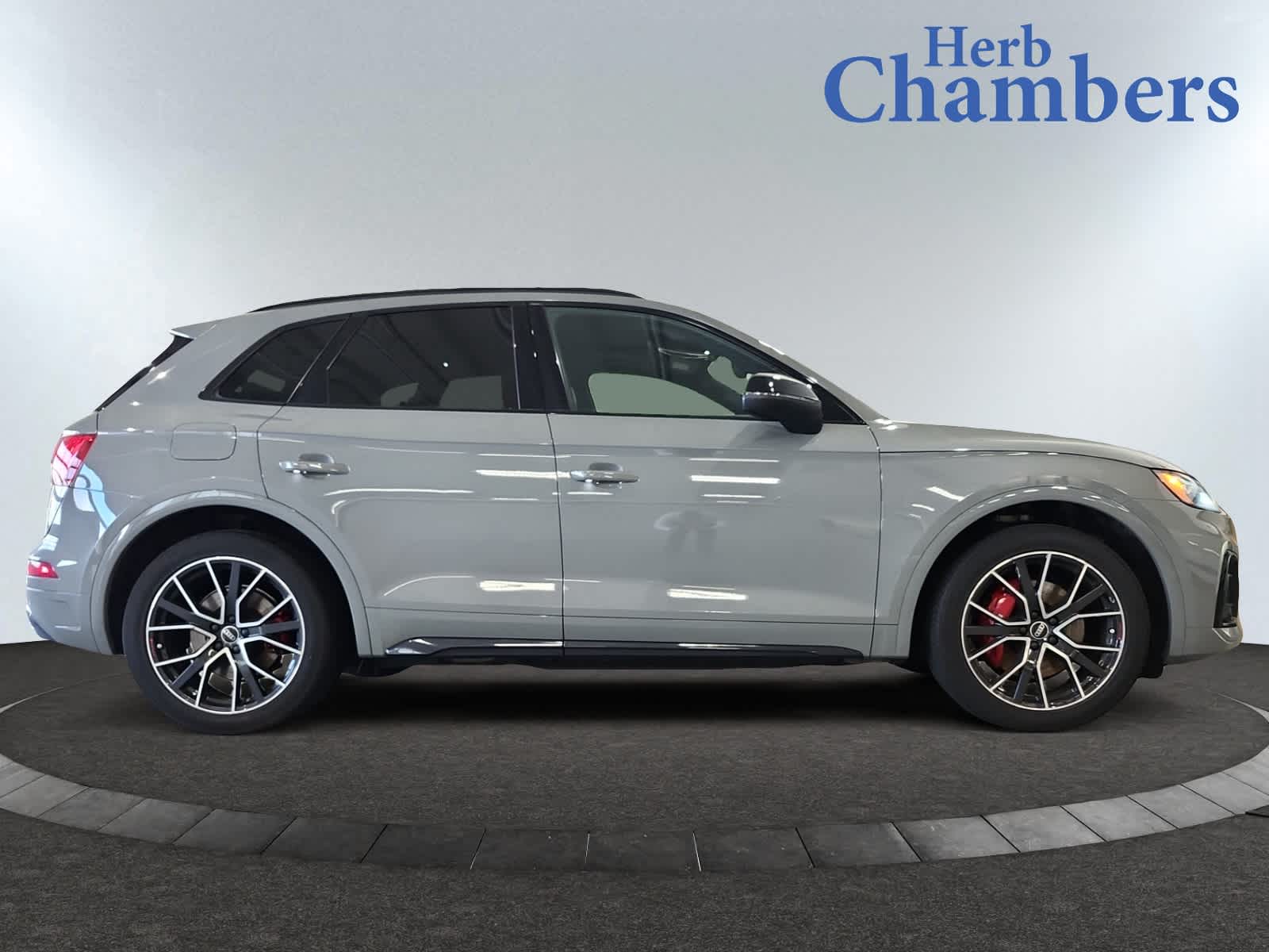 used 2021 Audi SQ5 car, priced at $25,997