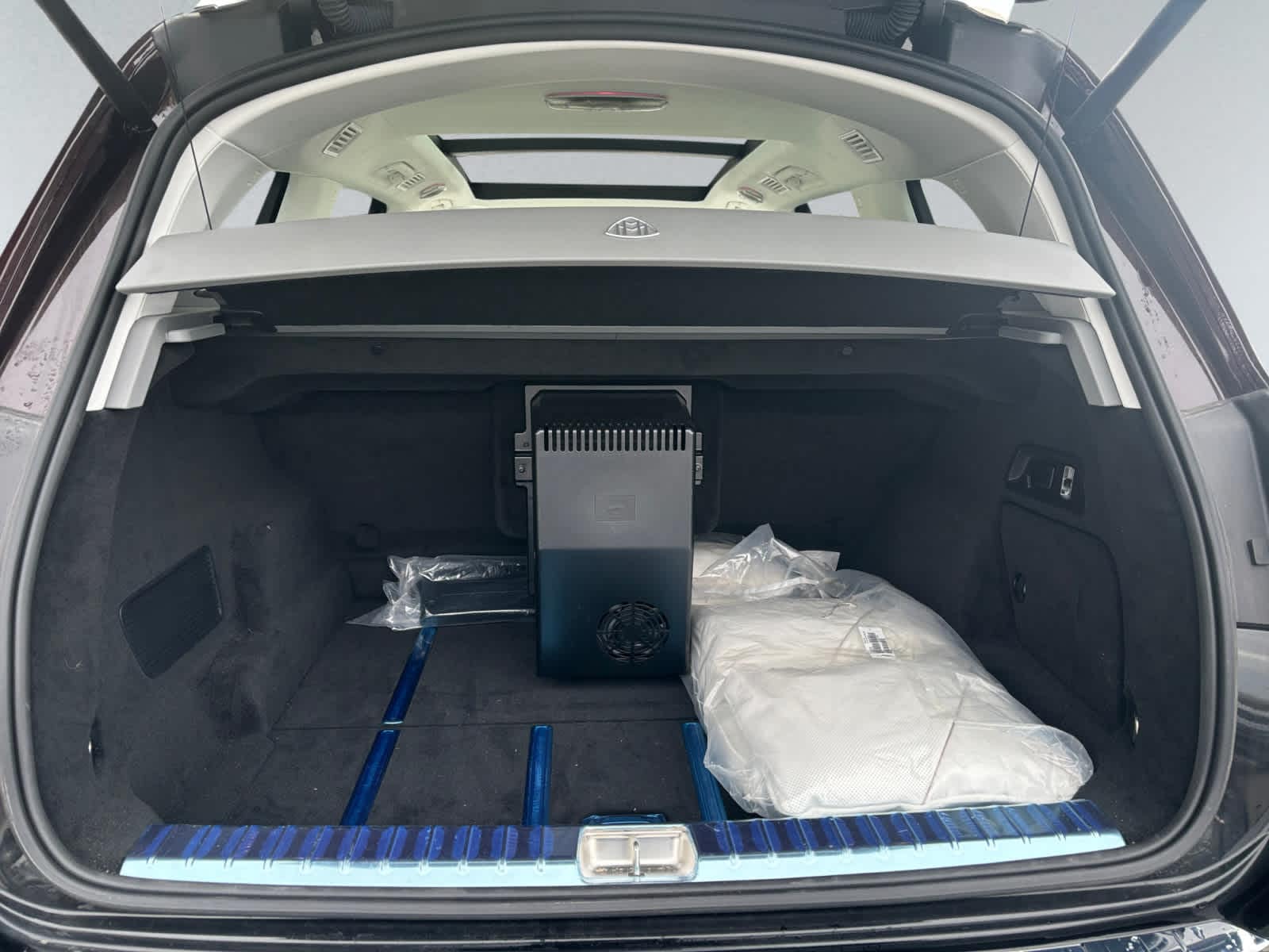 used 2024 Mercedes-Benz Maybach GLS 600 car, priced at $155,998