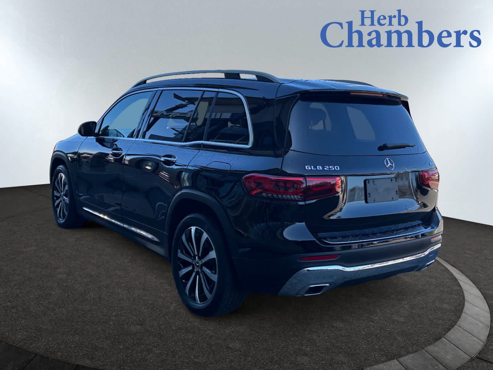 used 2023 Mercedes-Benz GLB 250 car, priced at $38,998