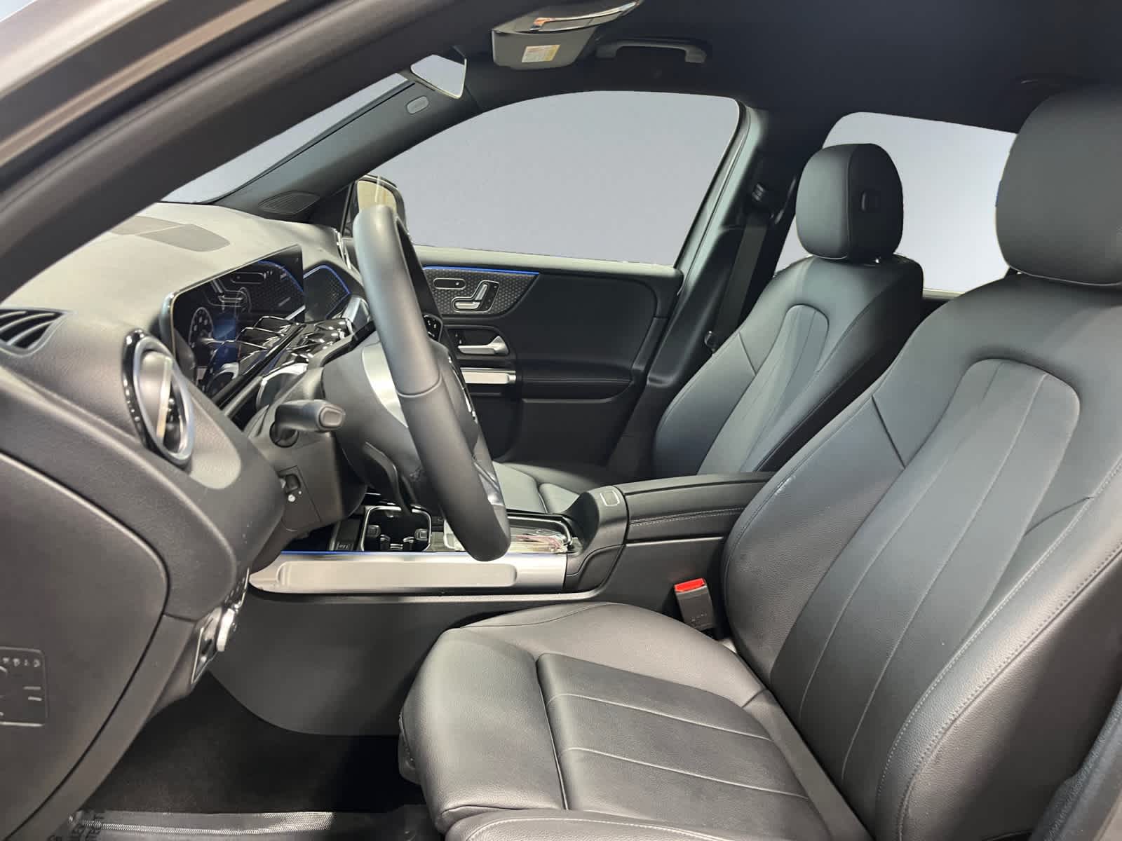 used 2025 Mercedes-Benz GLB 250 car, priced at $43,898
