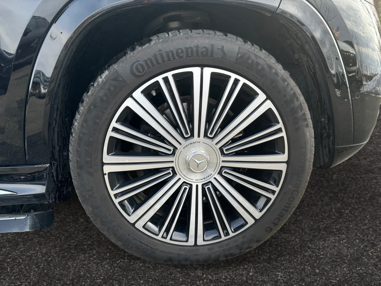 used 2024 Mercedes-Benz Maybach GLS 600 car, priced at $155,998
