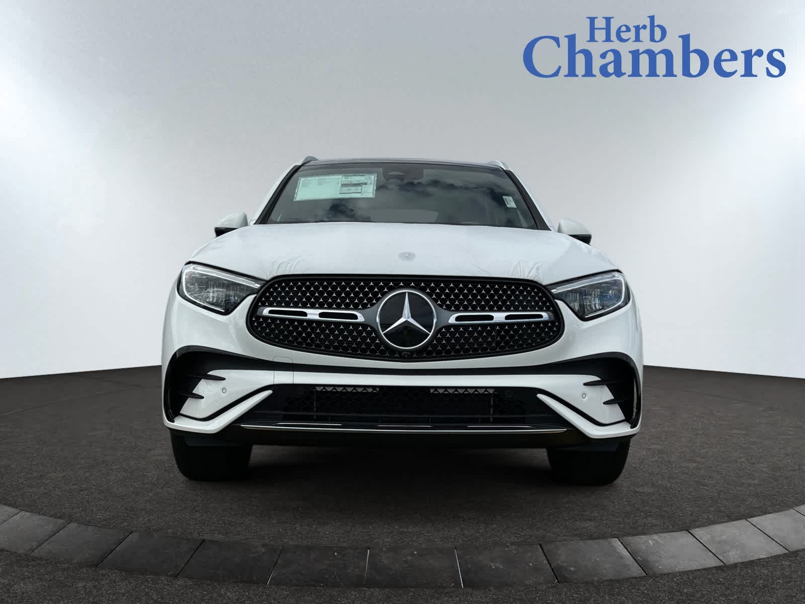 new 2025 Mercedes-Benz GLC 300 car