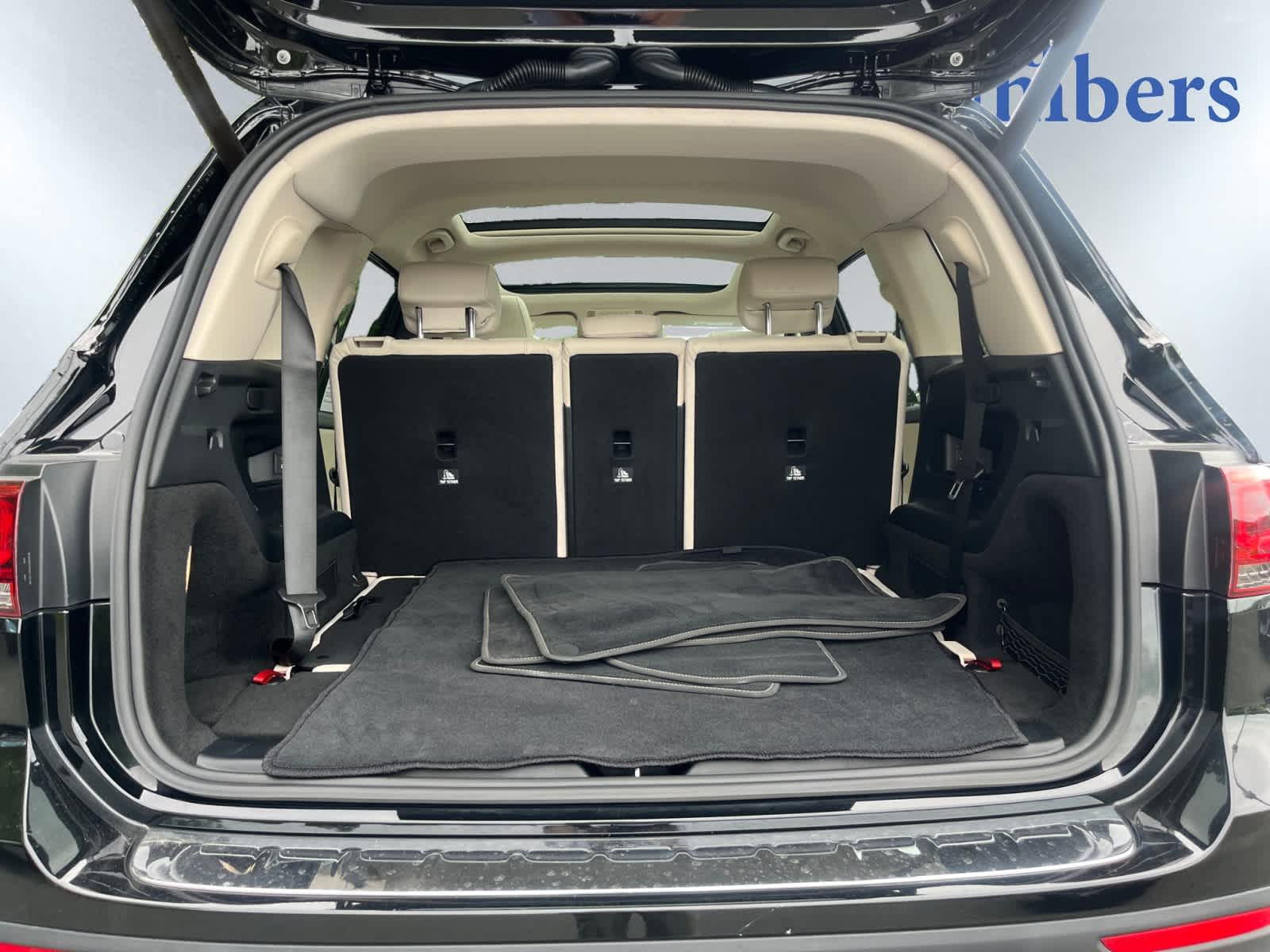 used 2021 Mercedes-Benz GLB 250 car, priced at $29,998