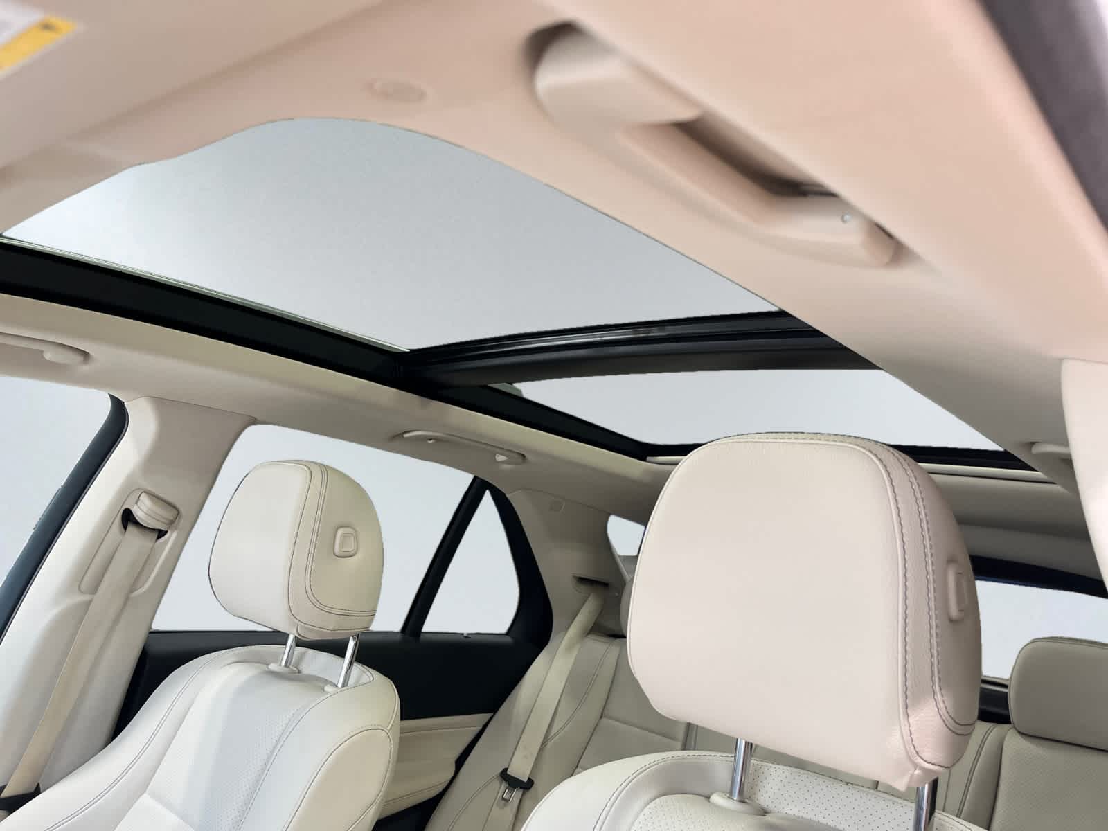 used 2022 Mercedes-Benz GLE 350 car, priced at $51,998