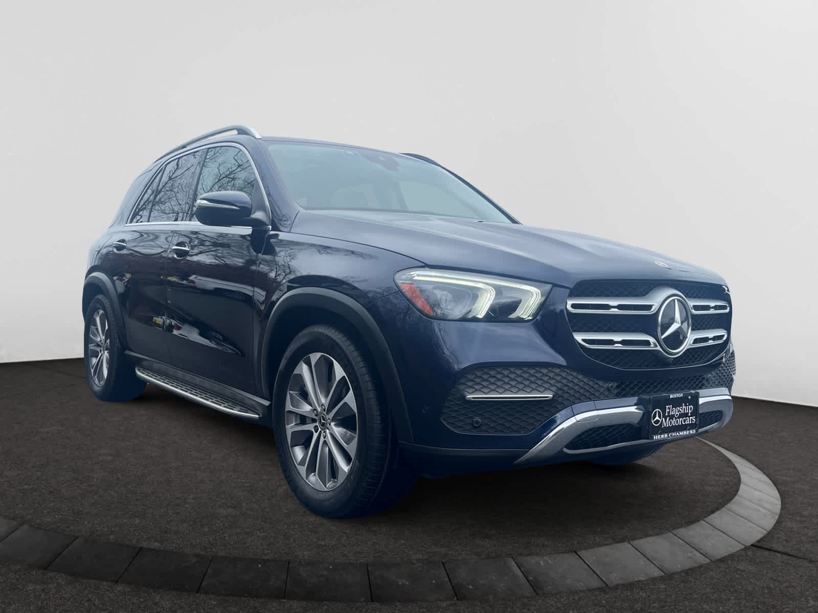 used 2022 Mercedes-Benz GLE 350 car, priced at $53,998