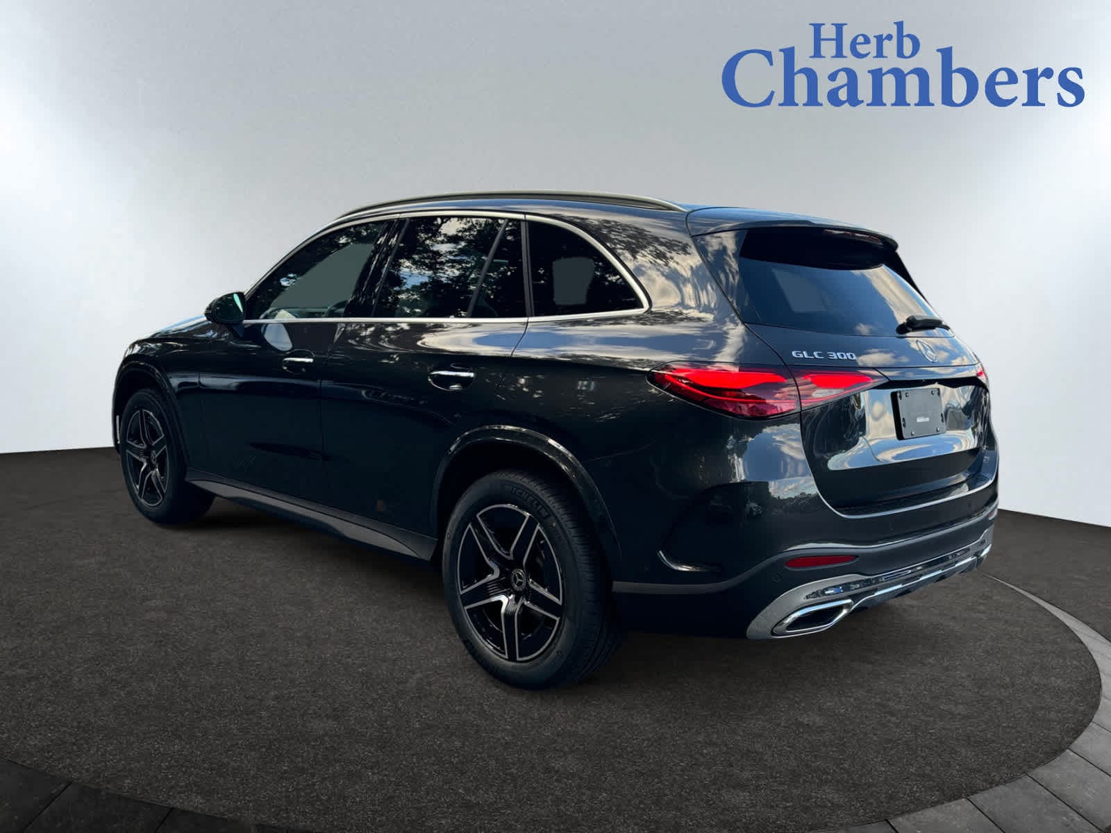 new 2025 Mercedes-Benz GLC 300 car